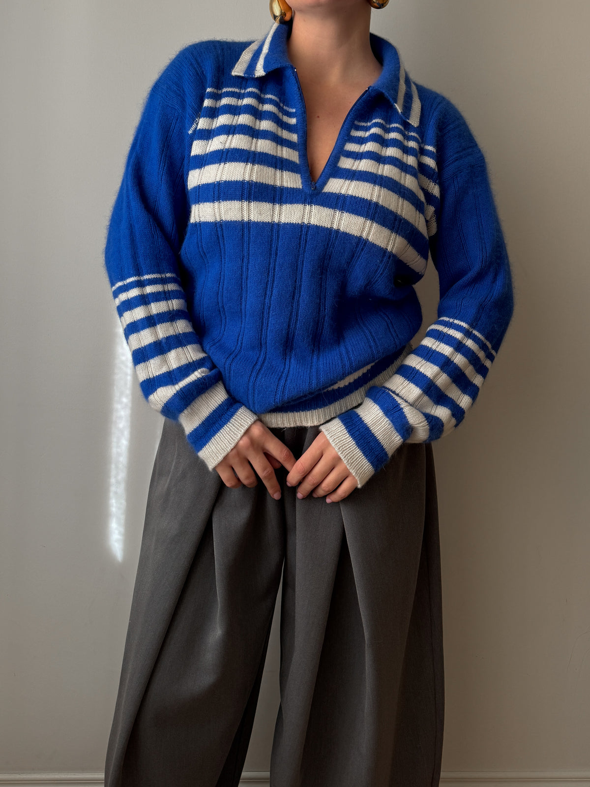 Maglione in angora a righe con zip