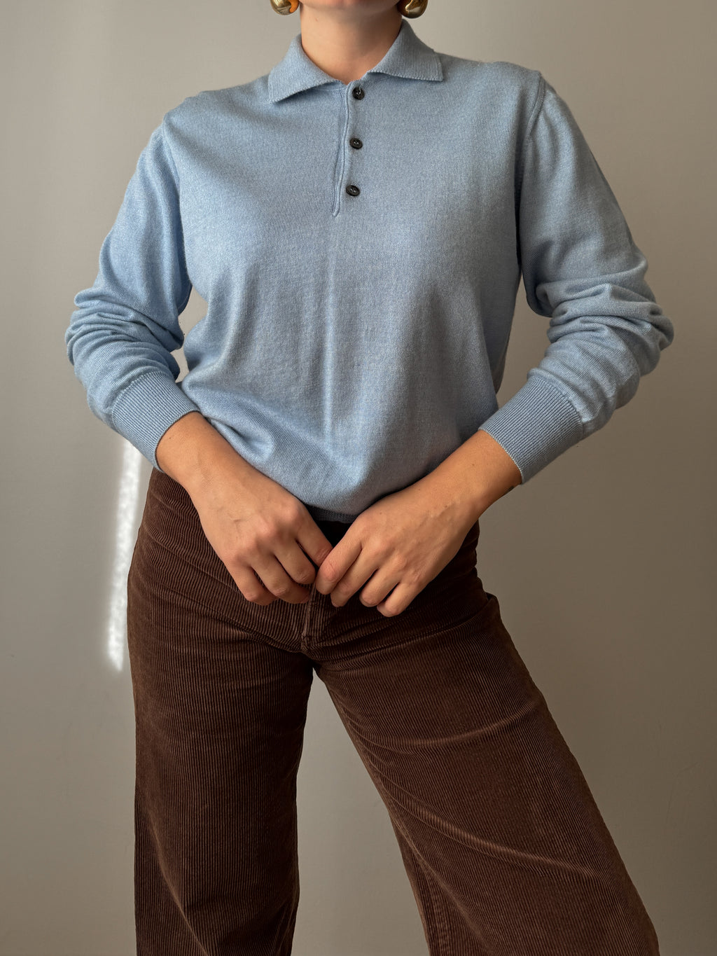 Maglione polo in pura lana vergine azzurro polvere