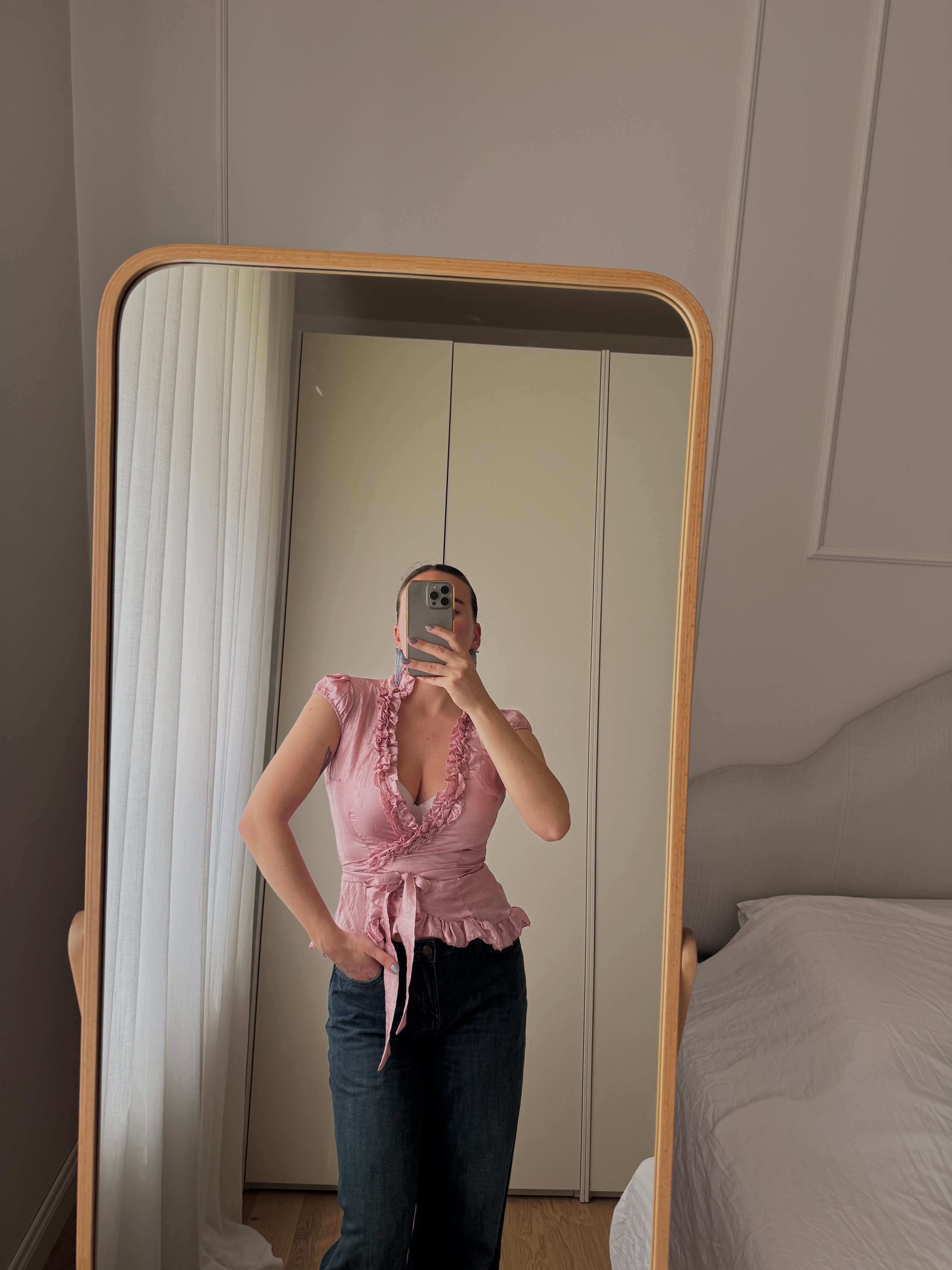 Top incrociato in shantung di seta rosa