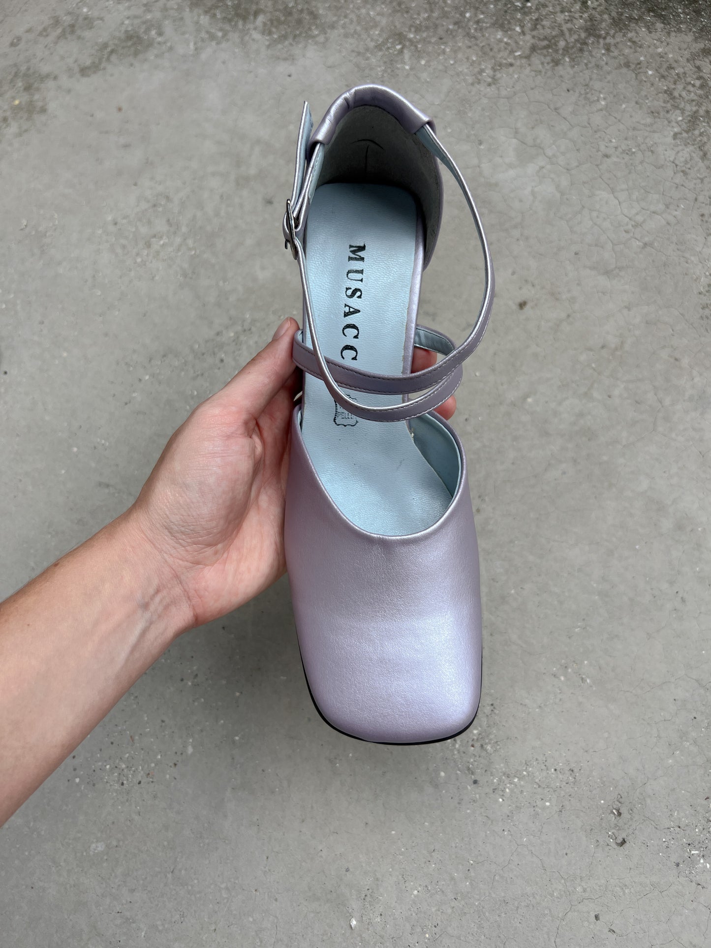 Genuine leather lilac slingback