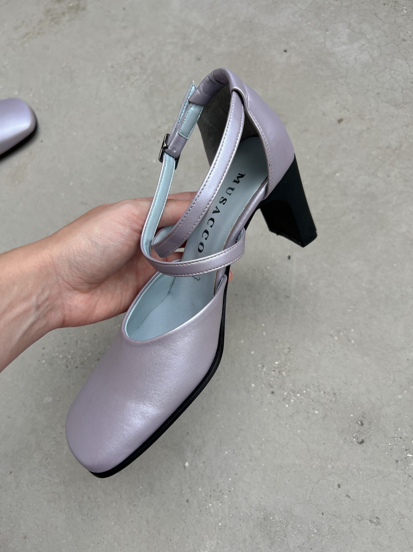 Genuine leather lilac slingback