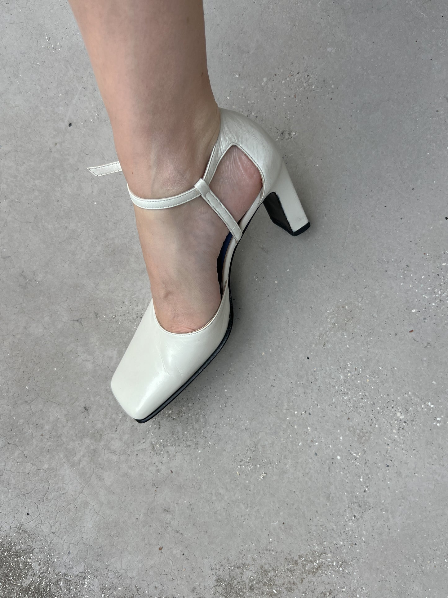 Genuine leather ivory slingback