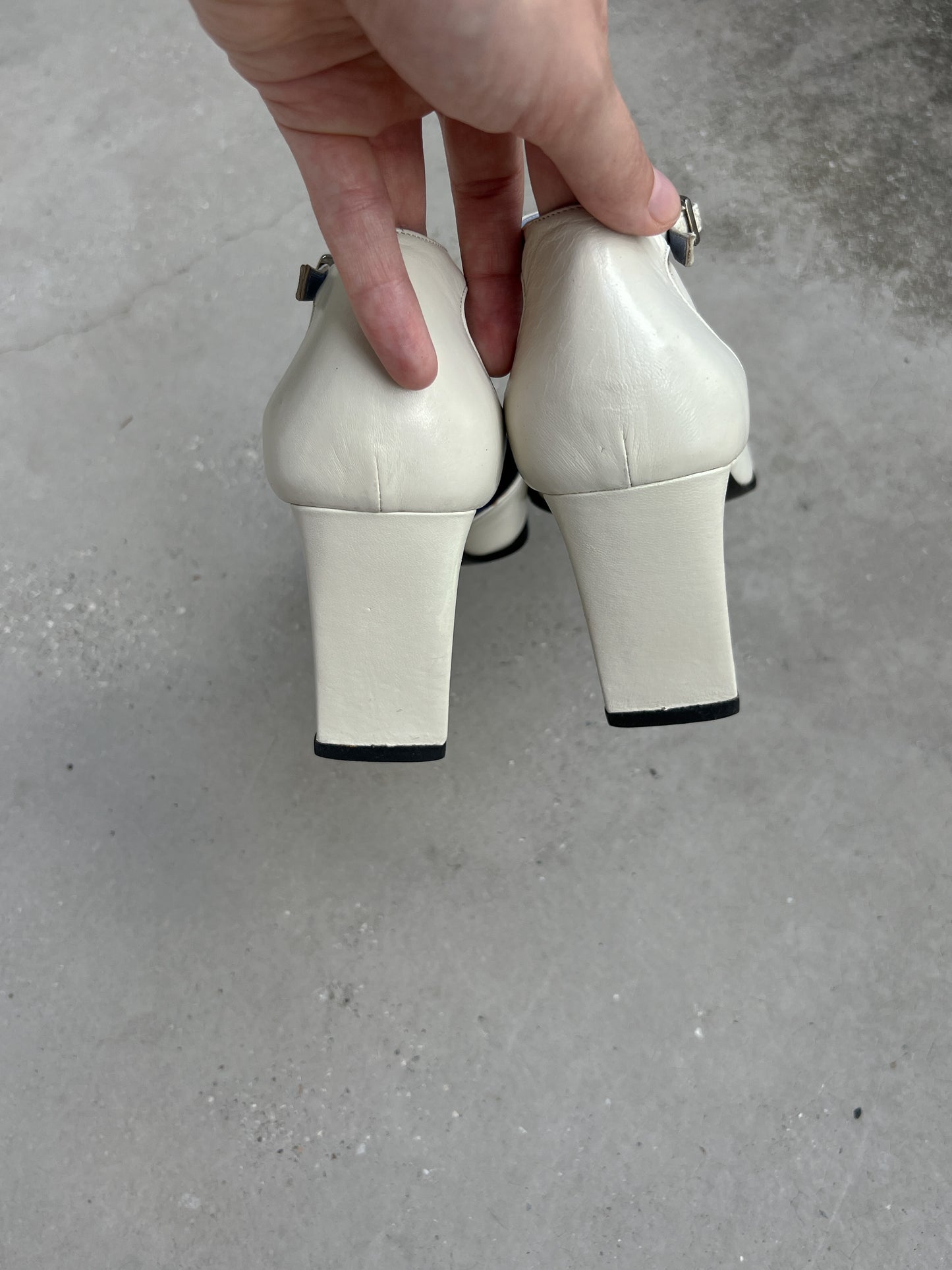 Genuine leather ivory slingback