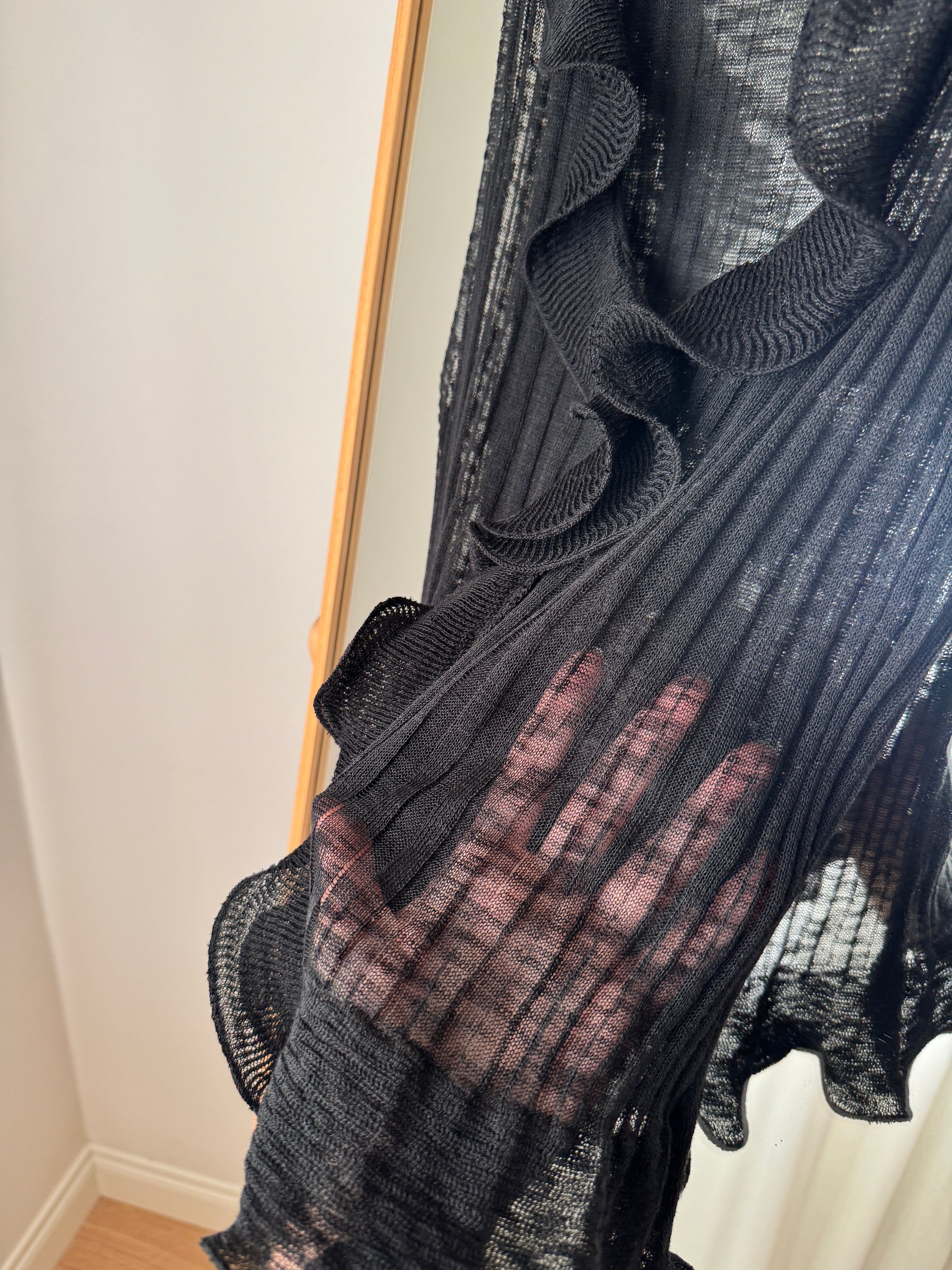 Top in viscosa con rouches - Nero