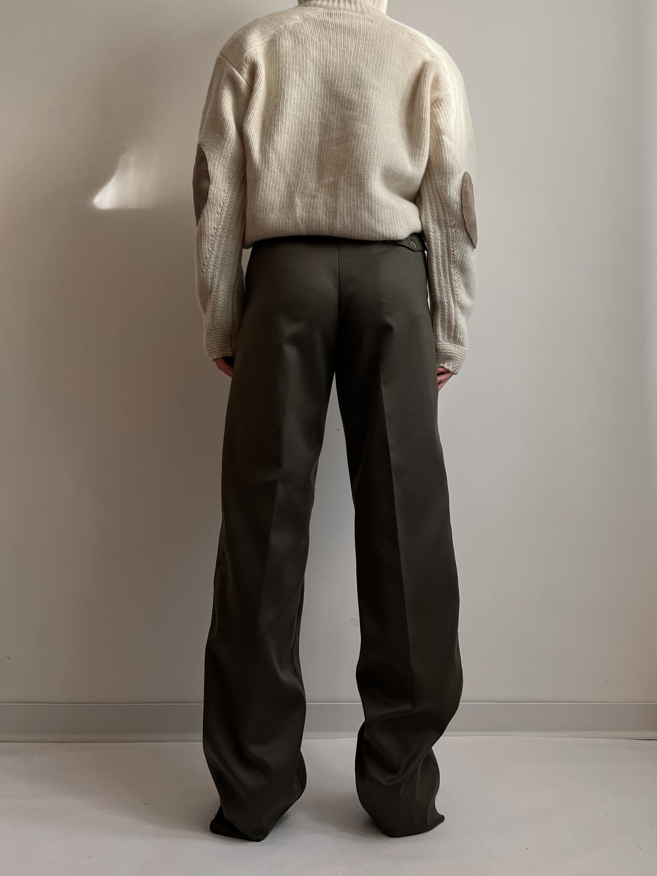 Tailored pleated olive pants