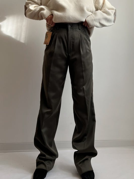 Tailored pleated olive pants