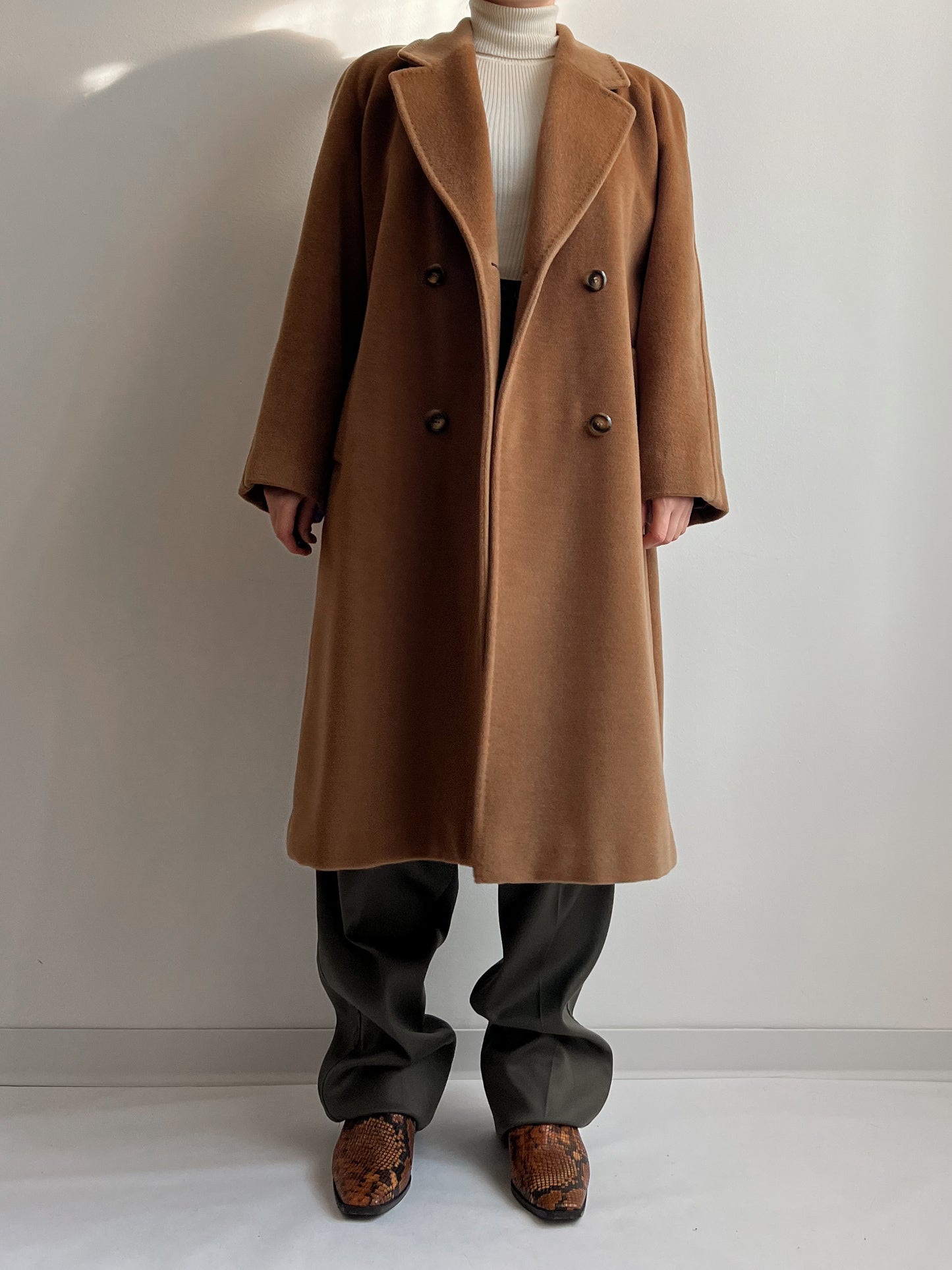 Piacenza wool and cashmere camel coat