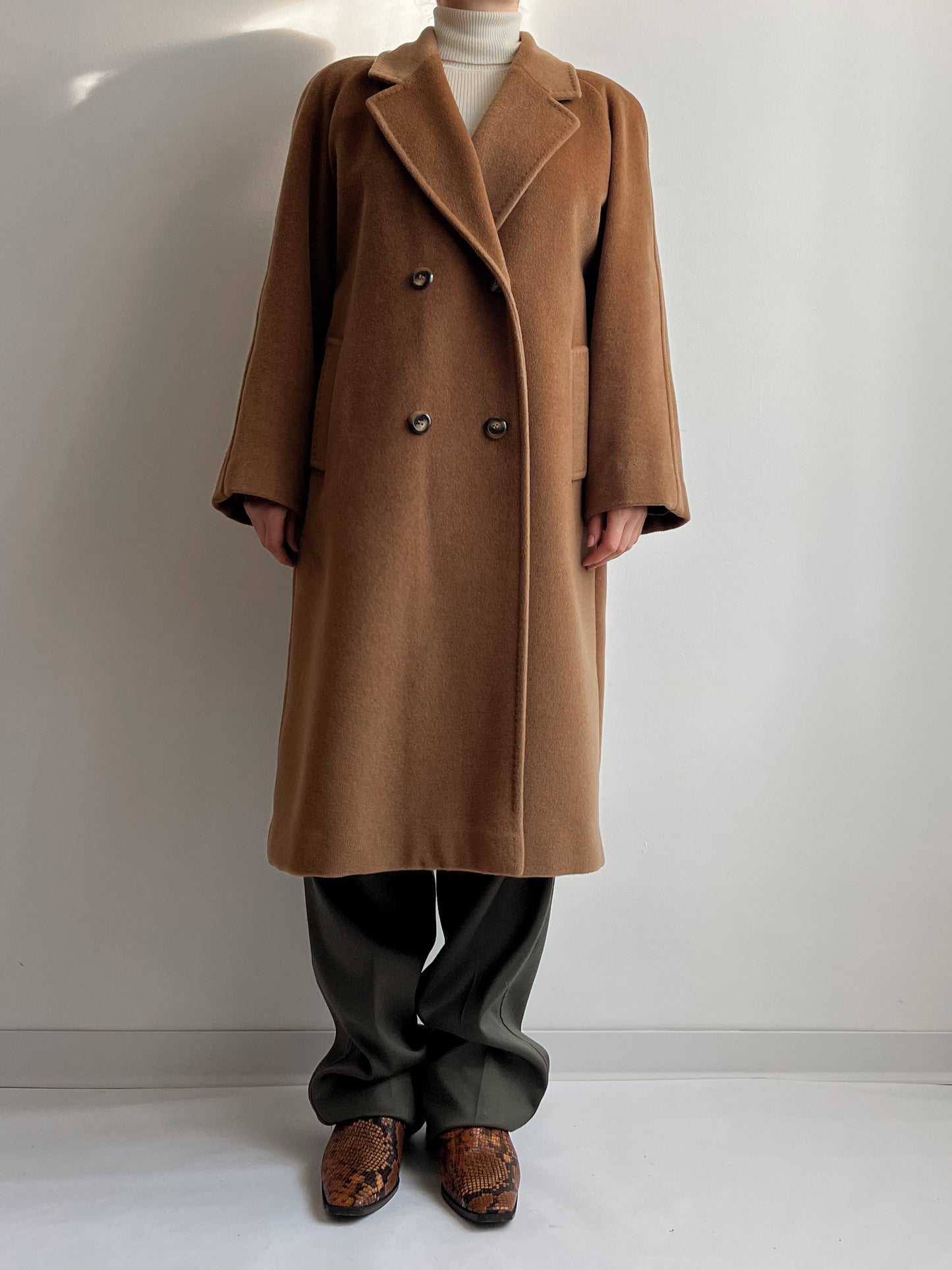 Piacenza wool and cashmere camel coat