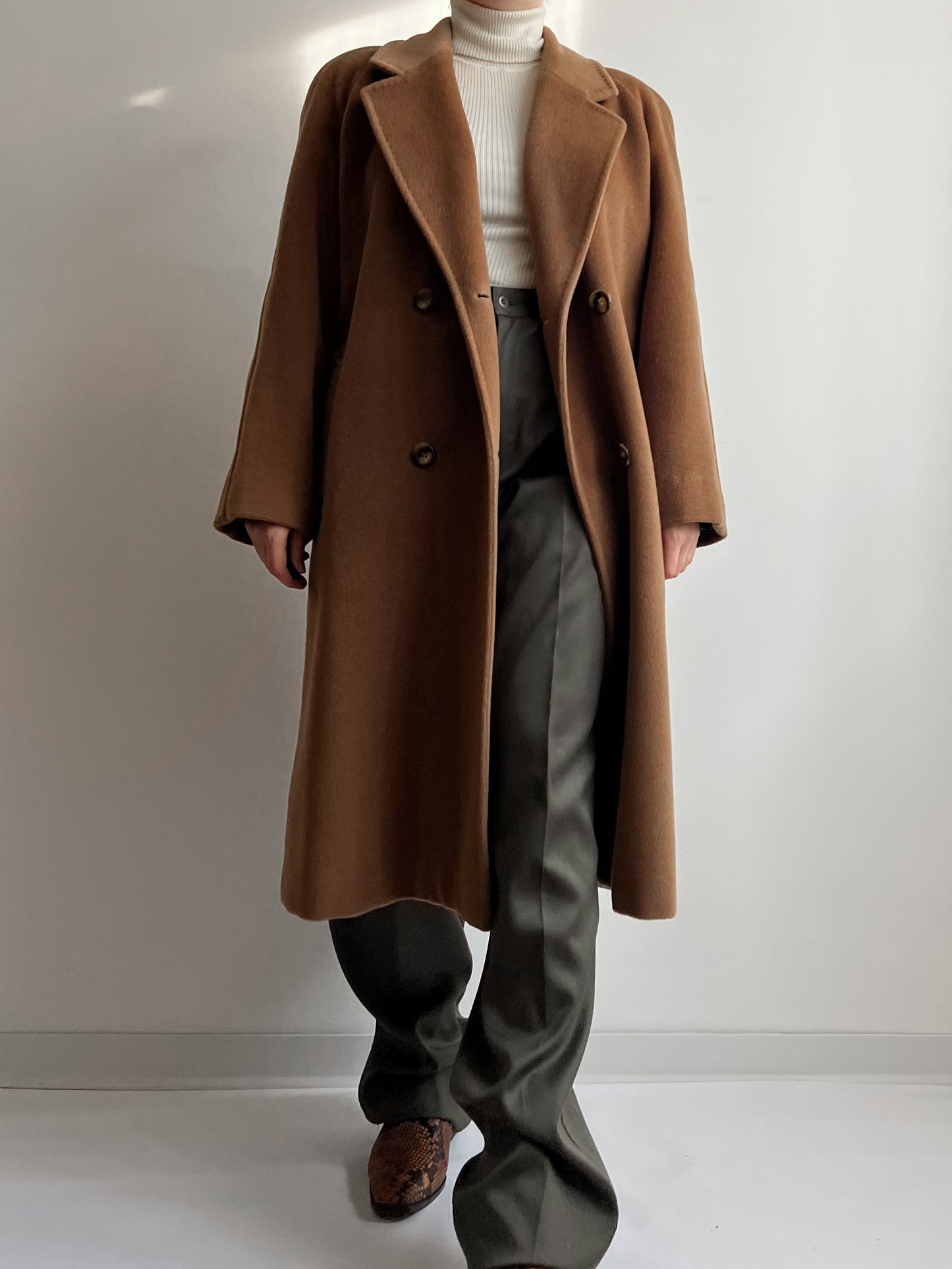 Piacenza wool and cashmere camel coat