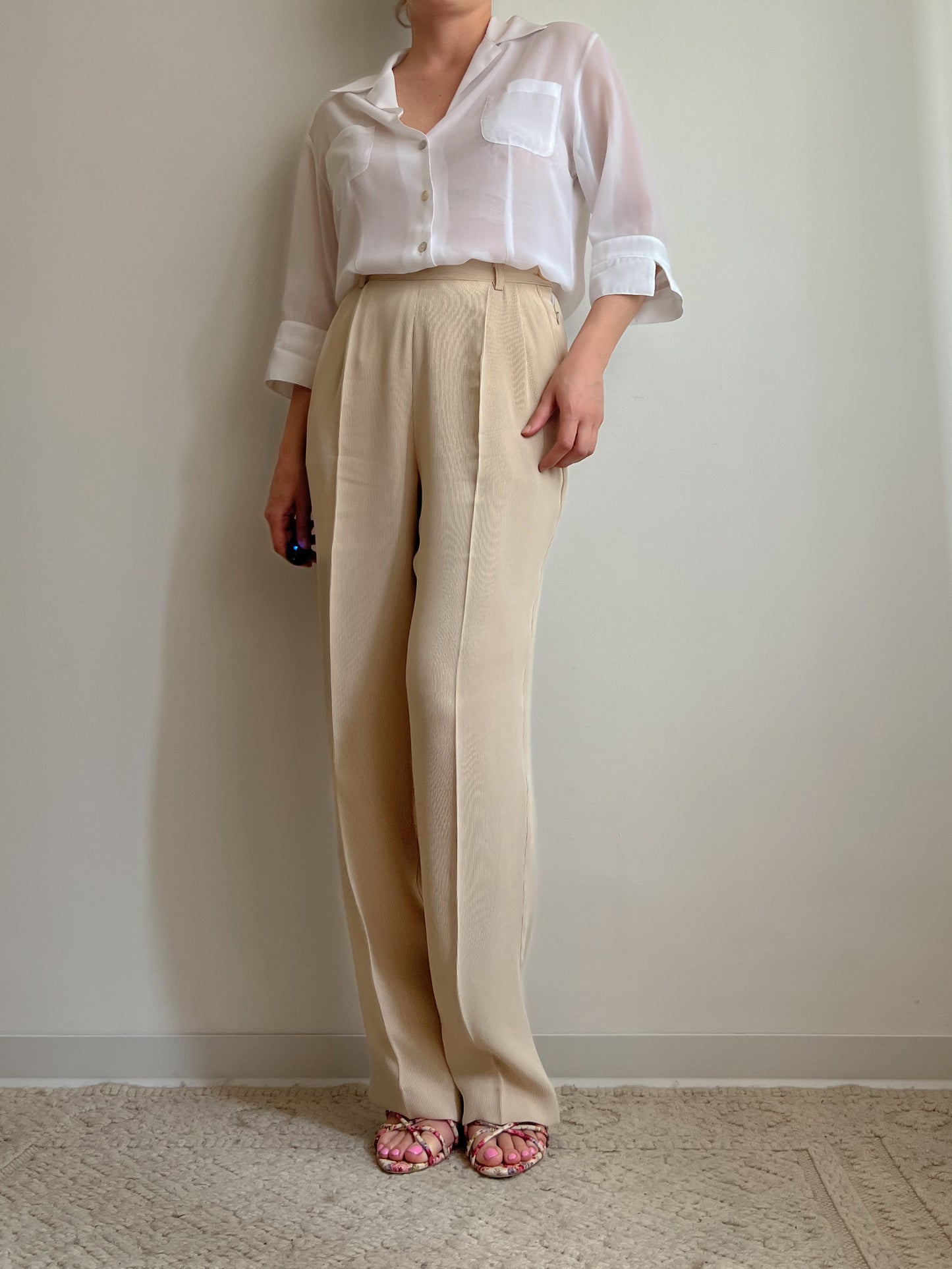 Pantaloni beige con pinces