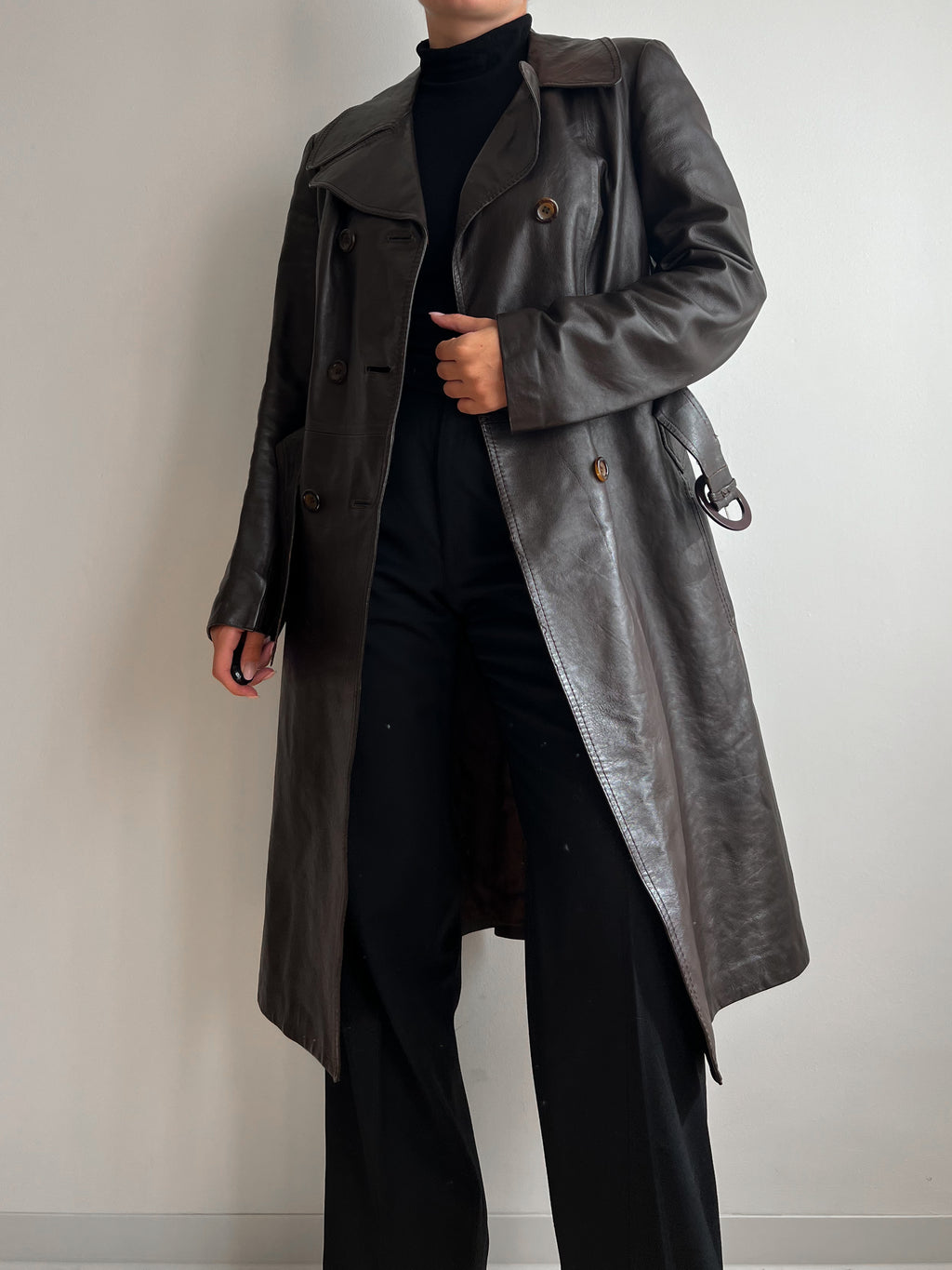 Trench in pelle marrone