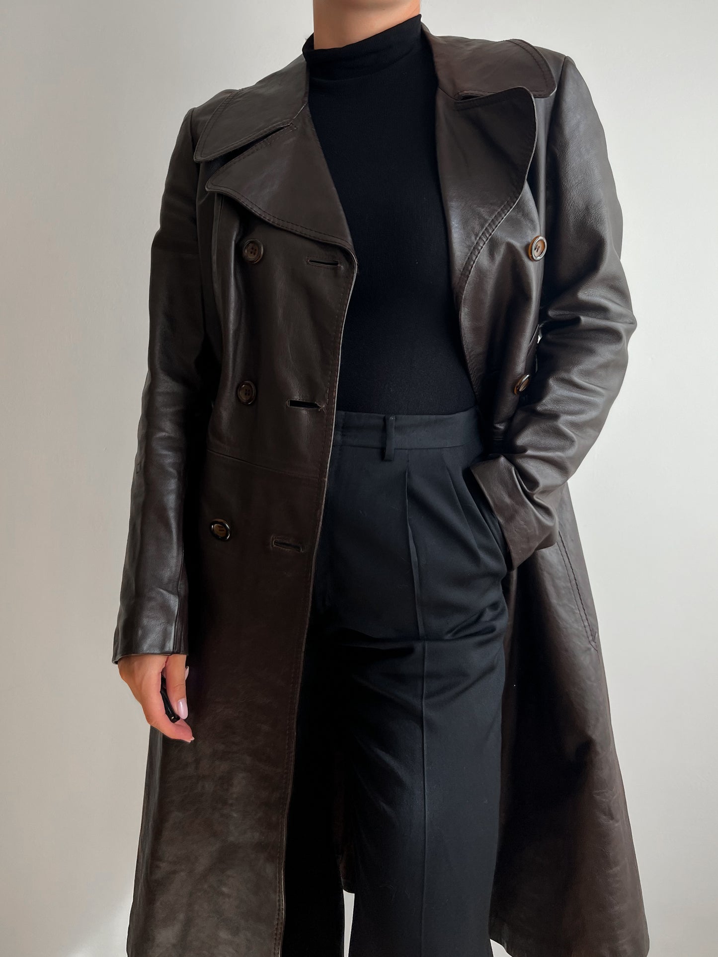 Trench in pelle marrone