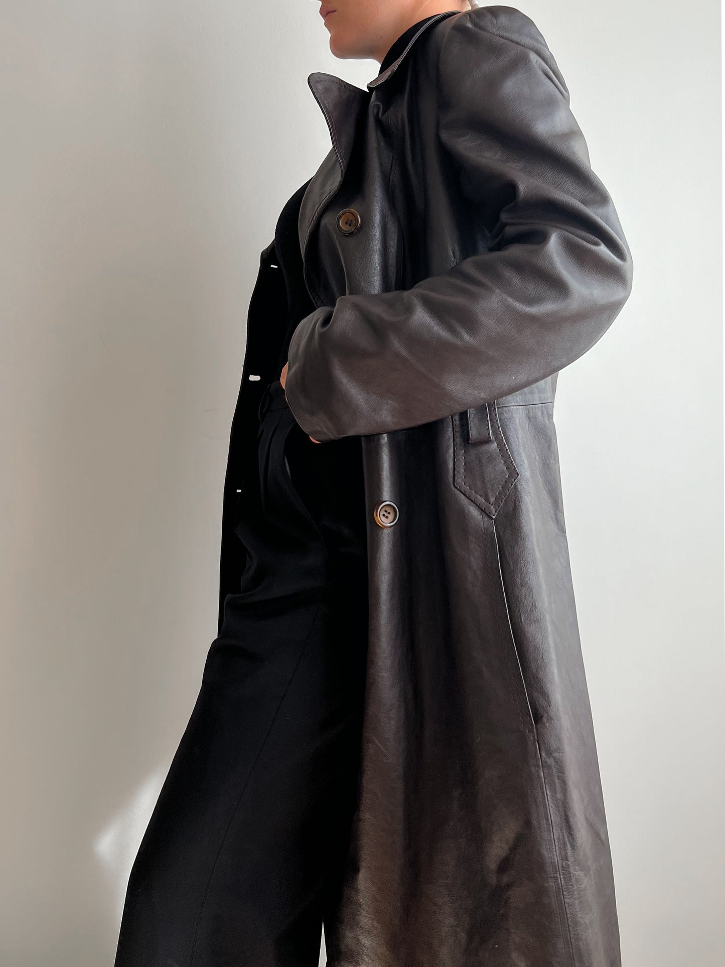 Trench in pelle marrone