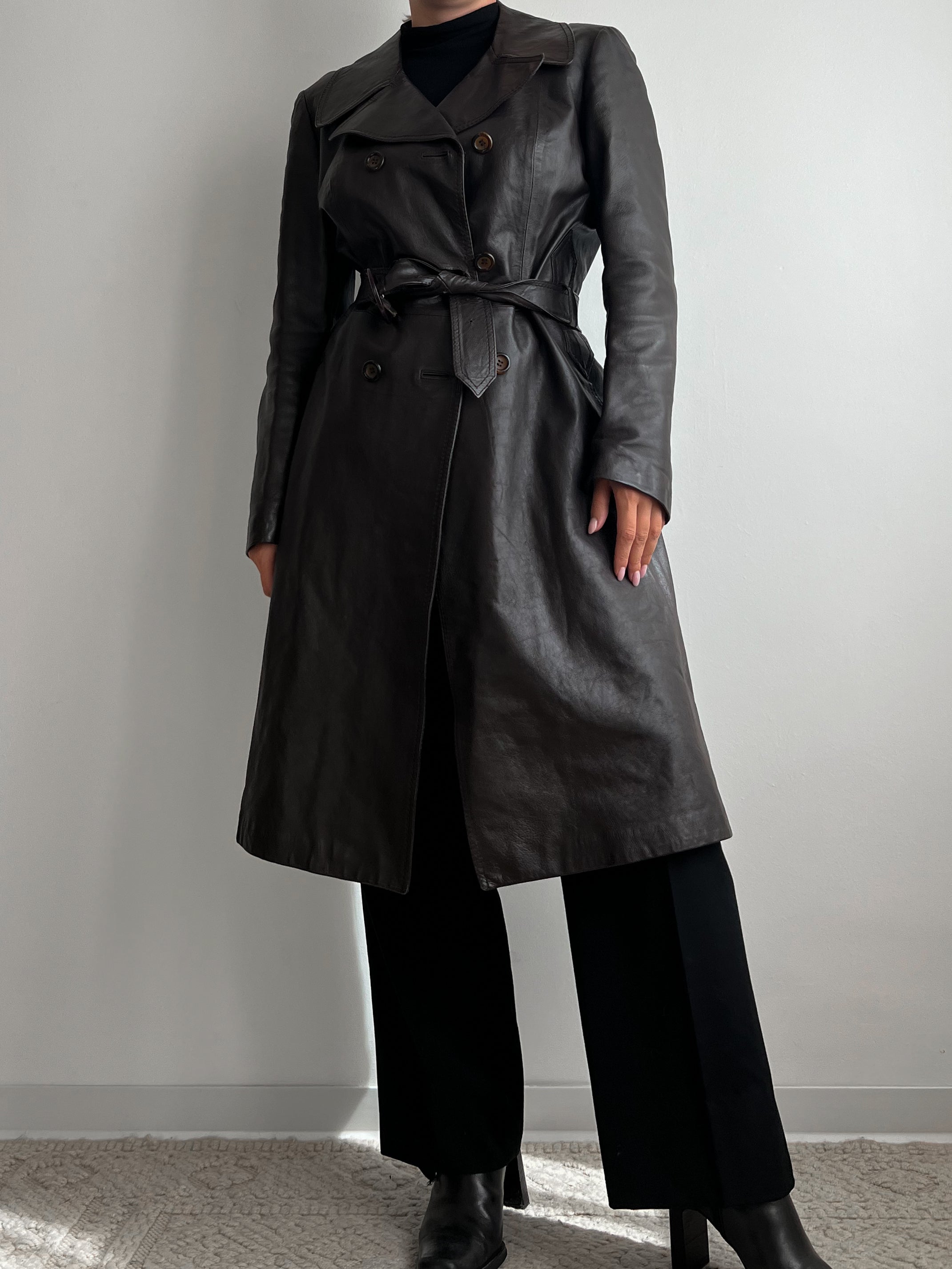 Trench in pelle marrone