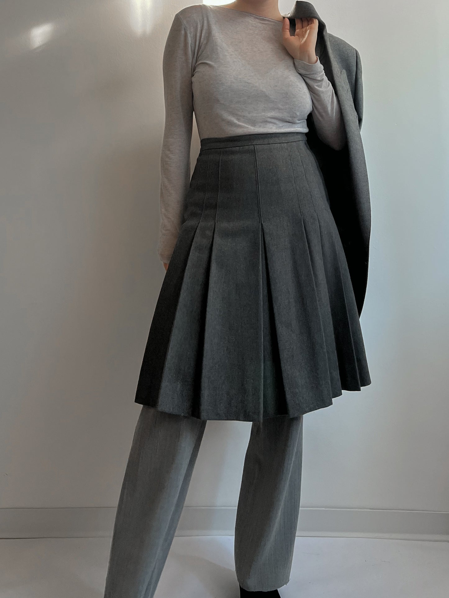 Pure wool pleated grey midi skirt