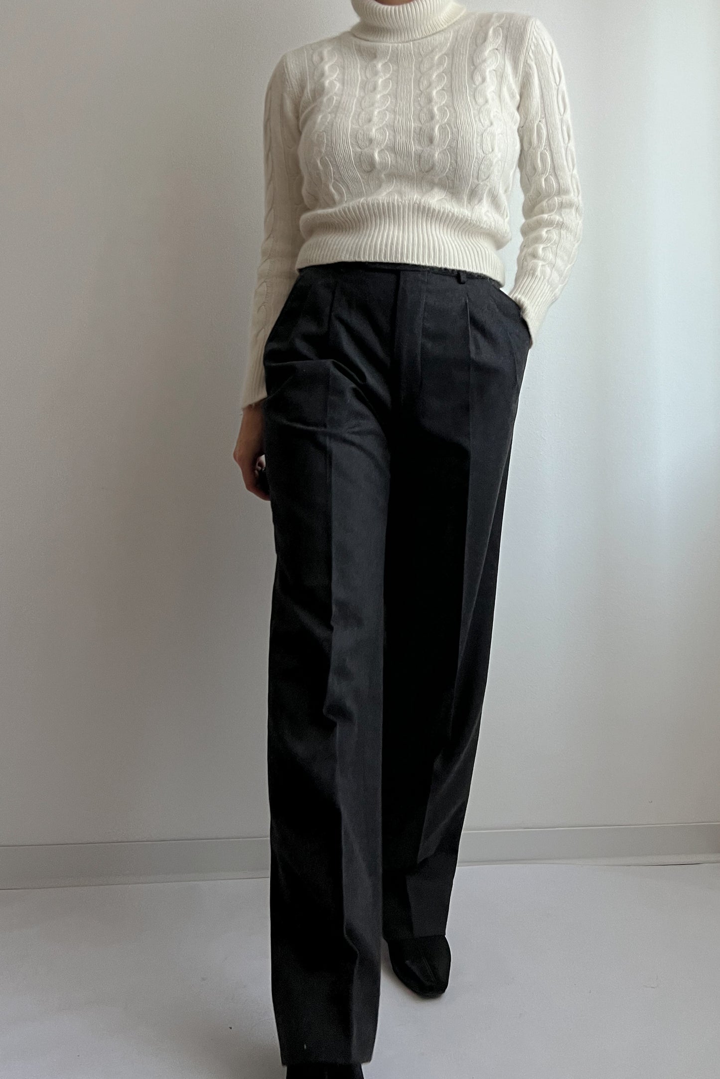 Pure wool tailored pleated pants