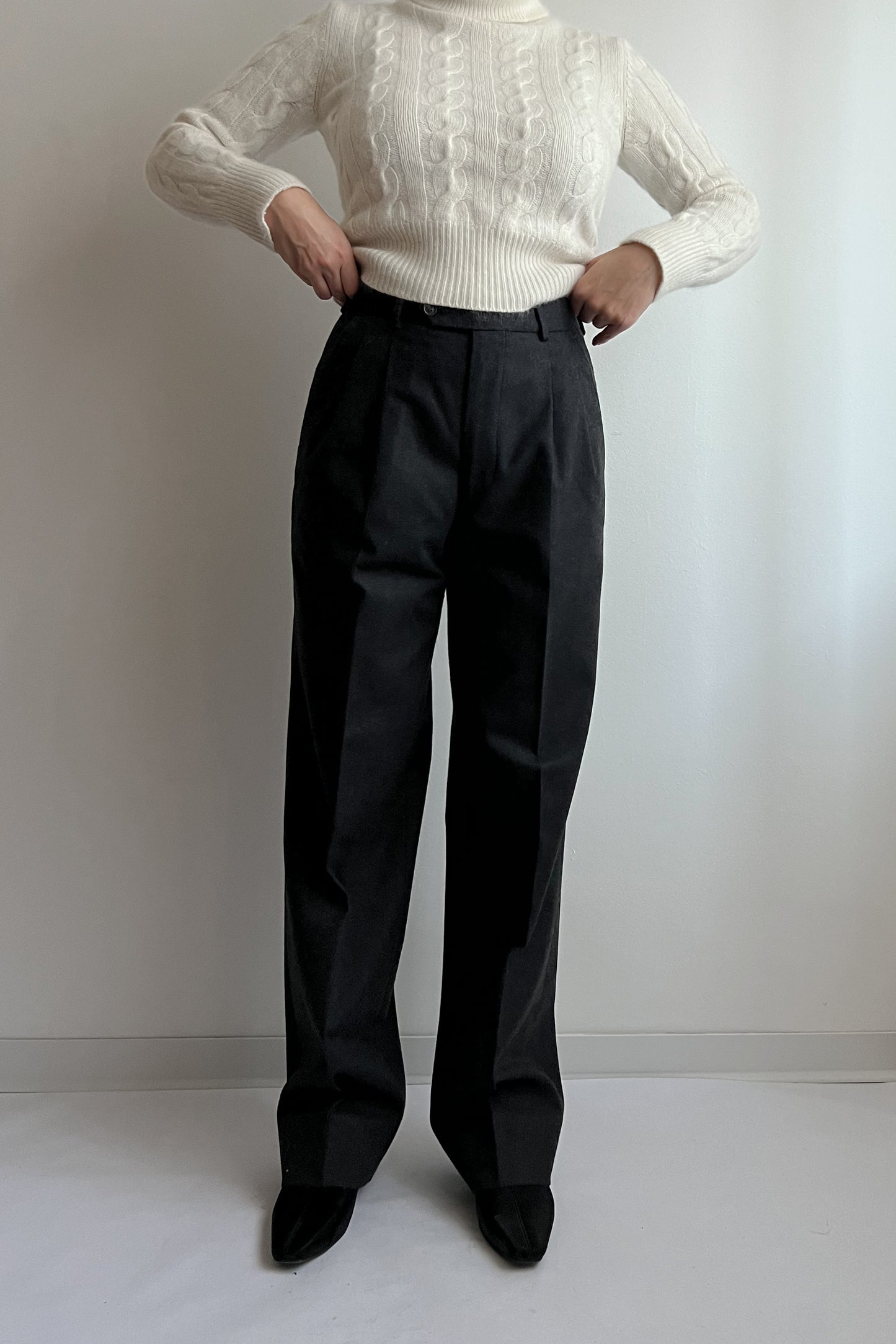 Pure wool tailored pleated pants