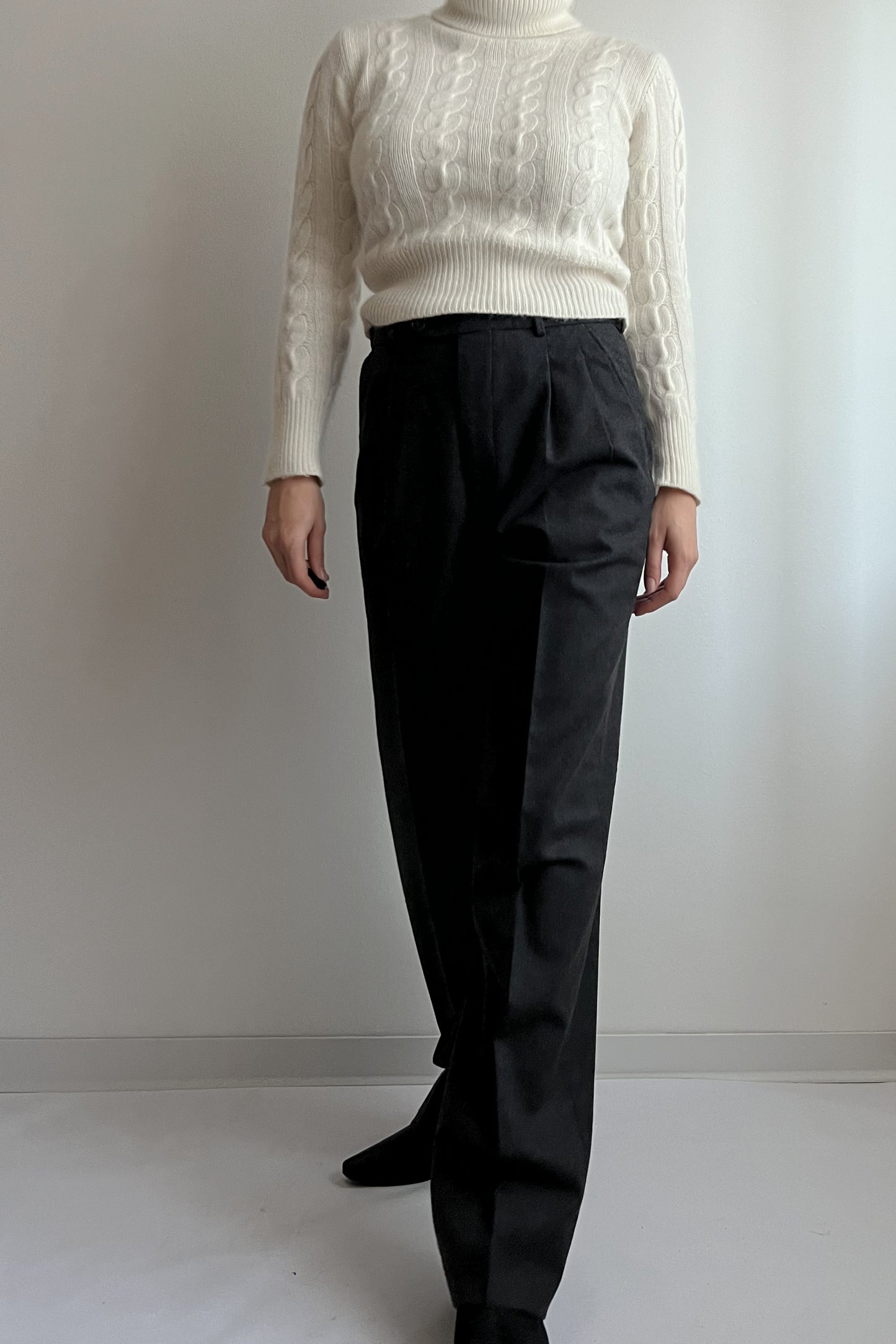 Pure wool tailored pleated pants