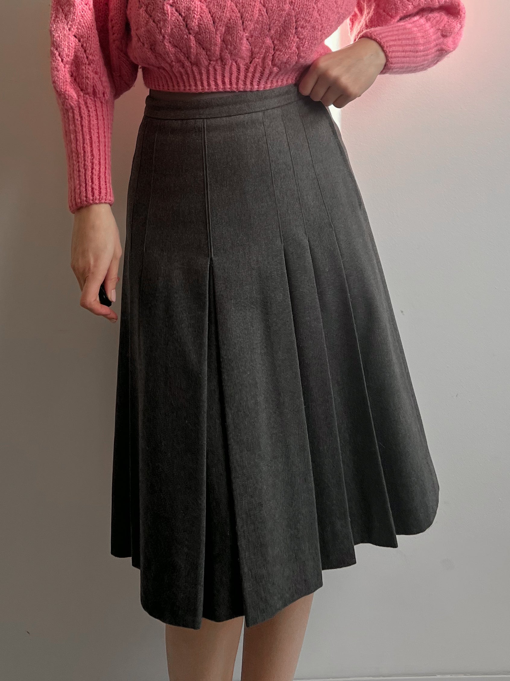 Pure wool pleated grey midi skirt
