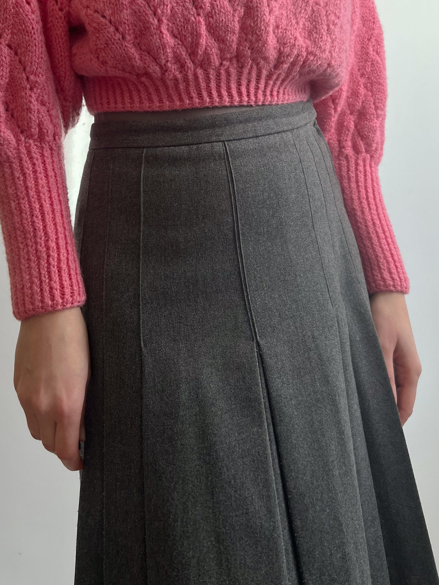 Pure wool pleated grey midi skirt