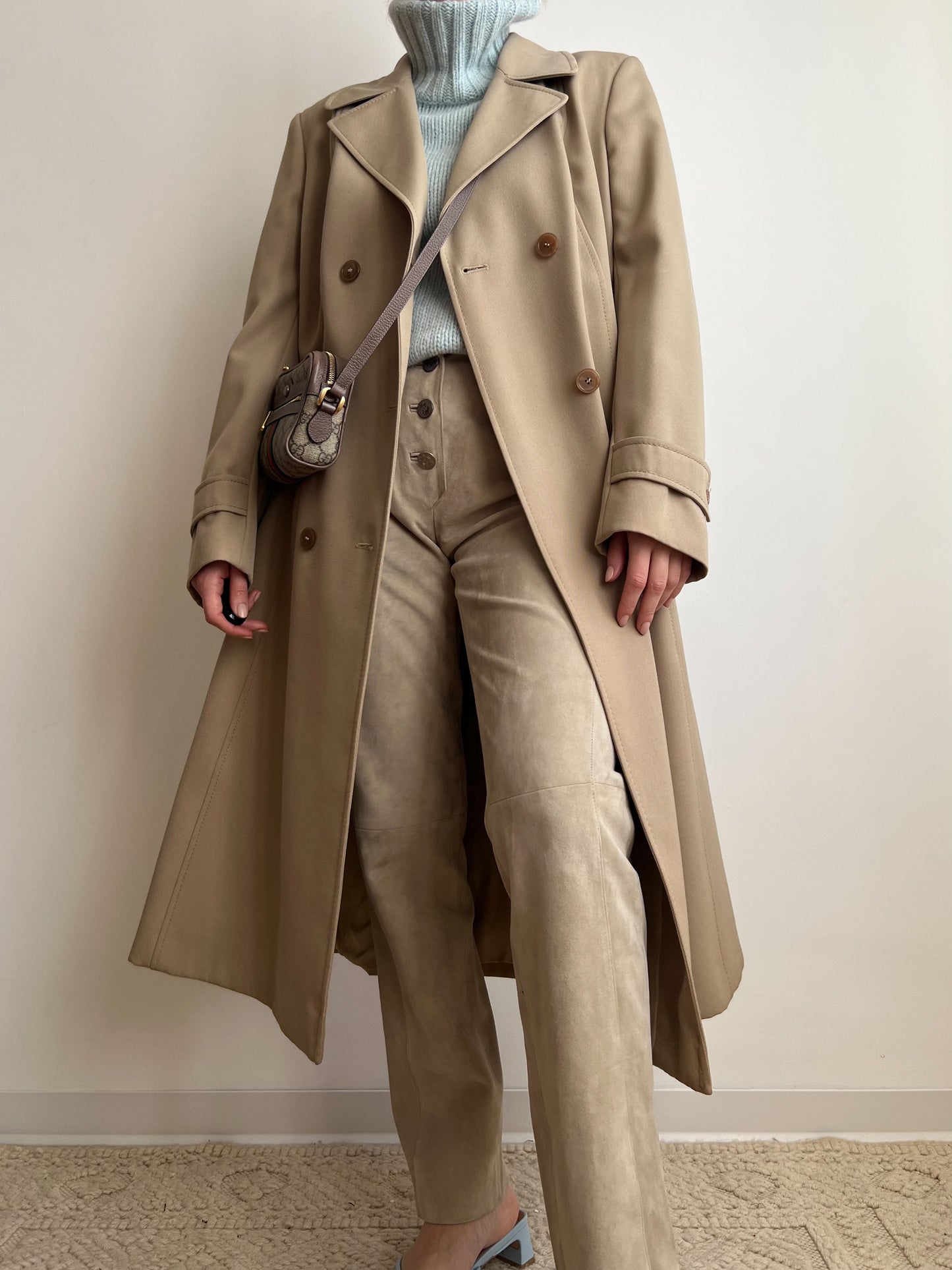 Trench beige doppiopetto