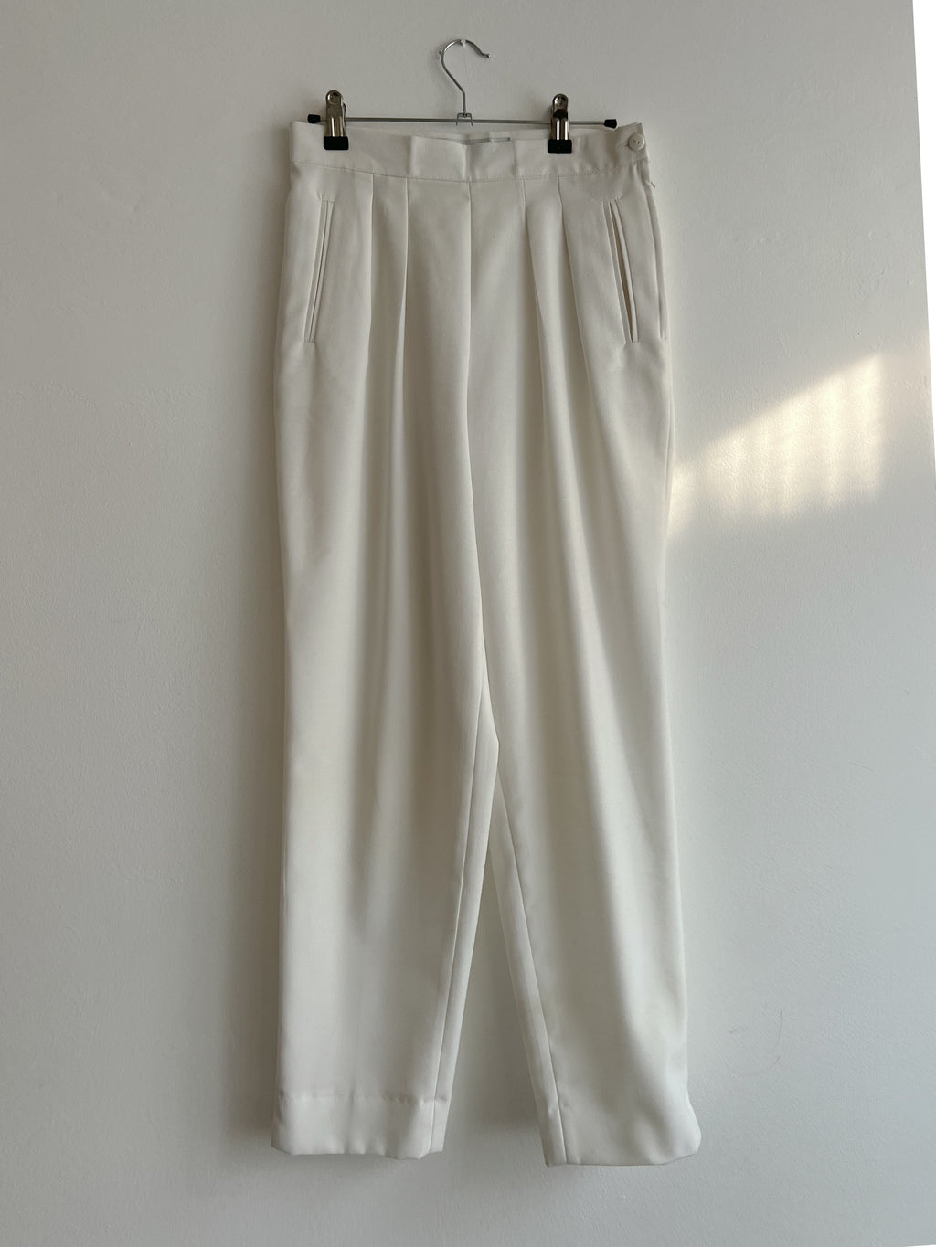 Pure wool off white pleated pants