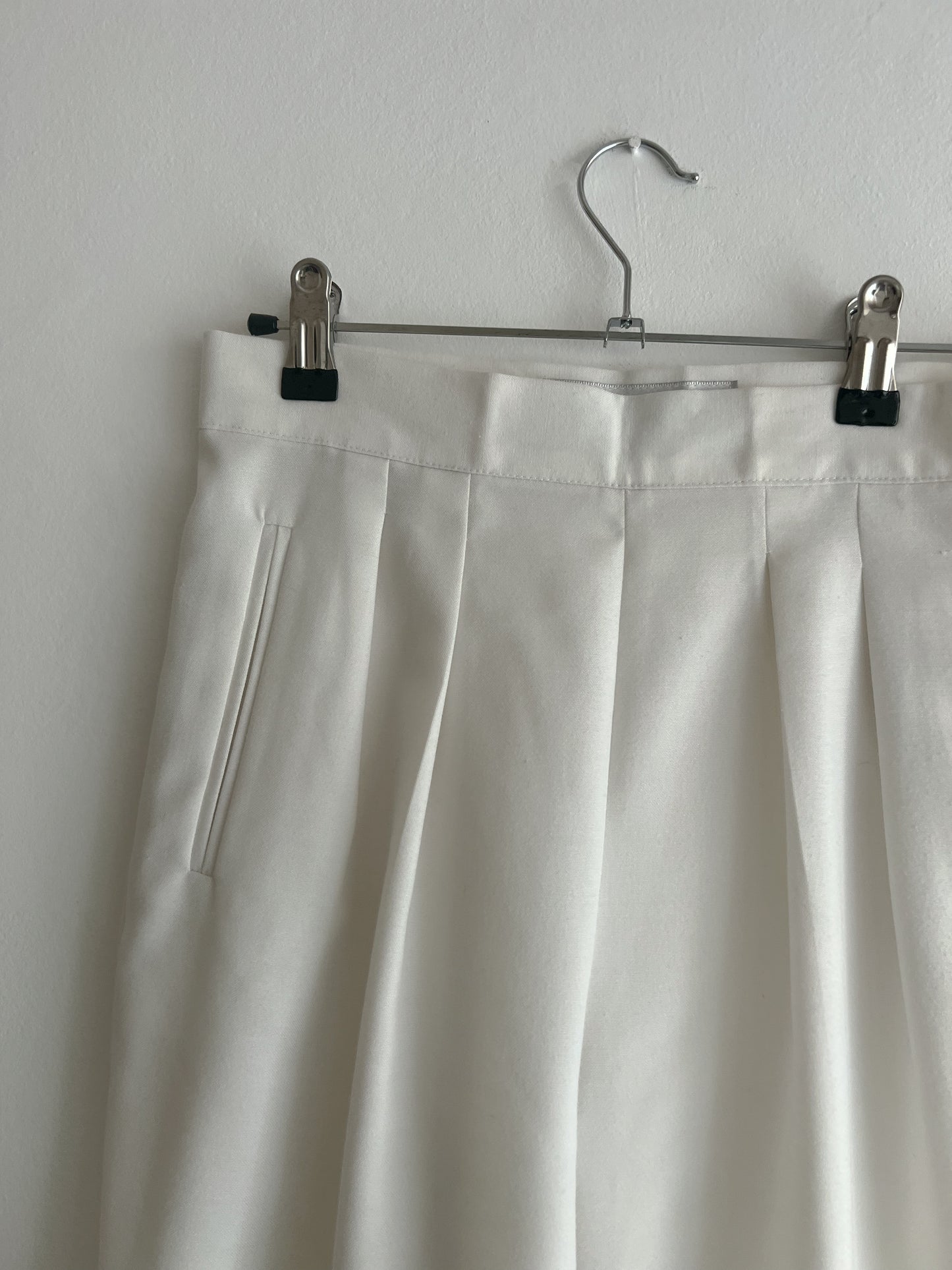 Pure wool off white pleated pants