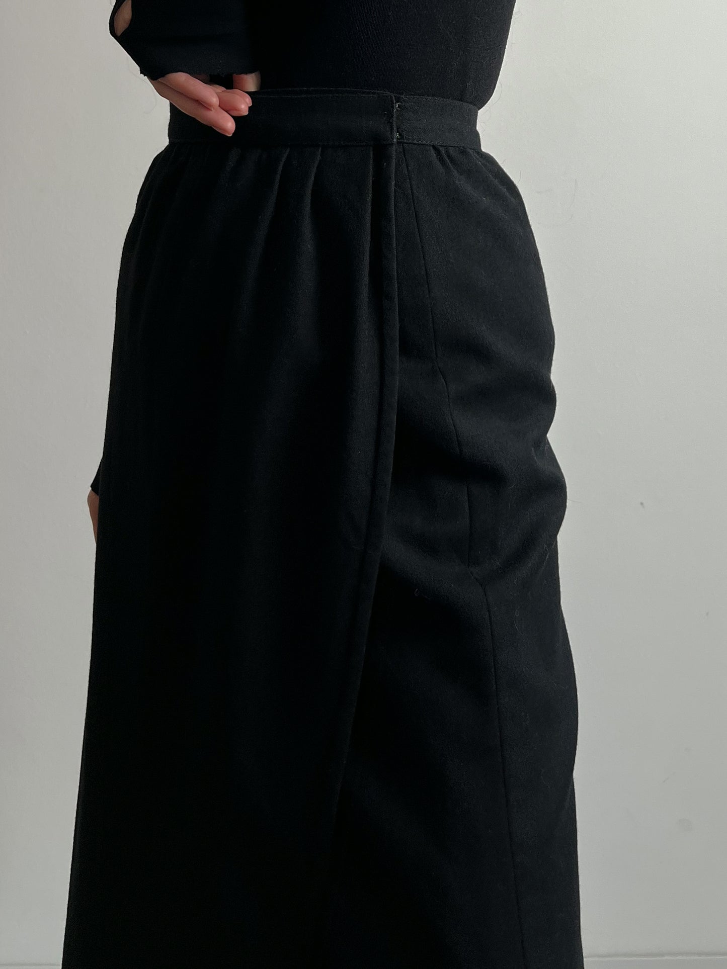 Pure wool black midi skirt