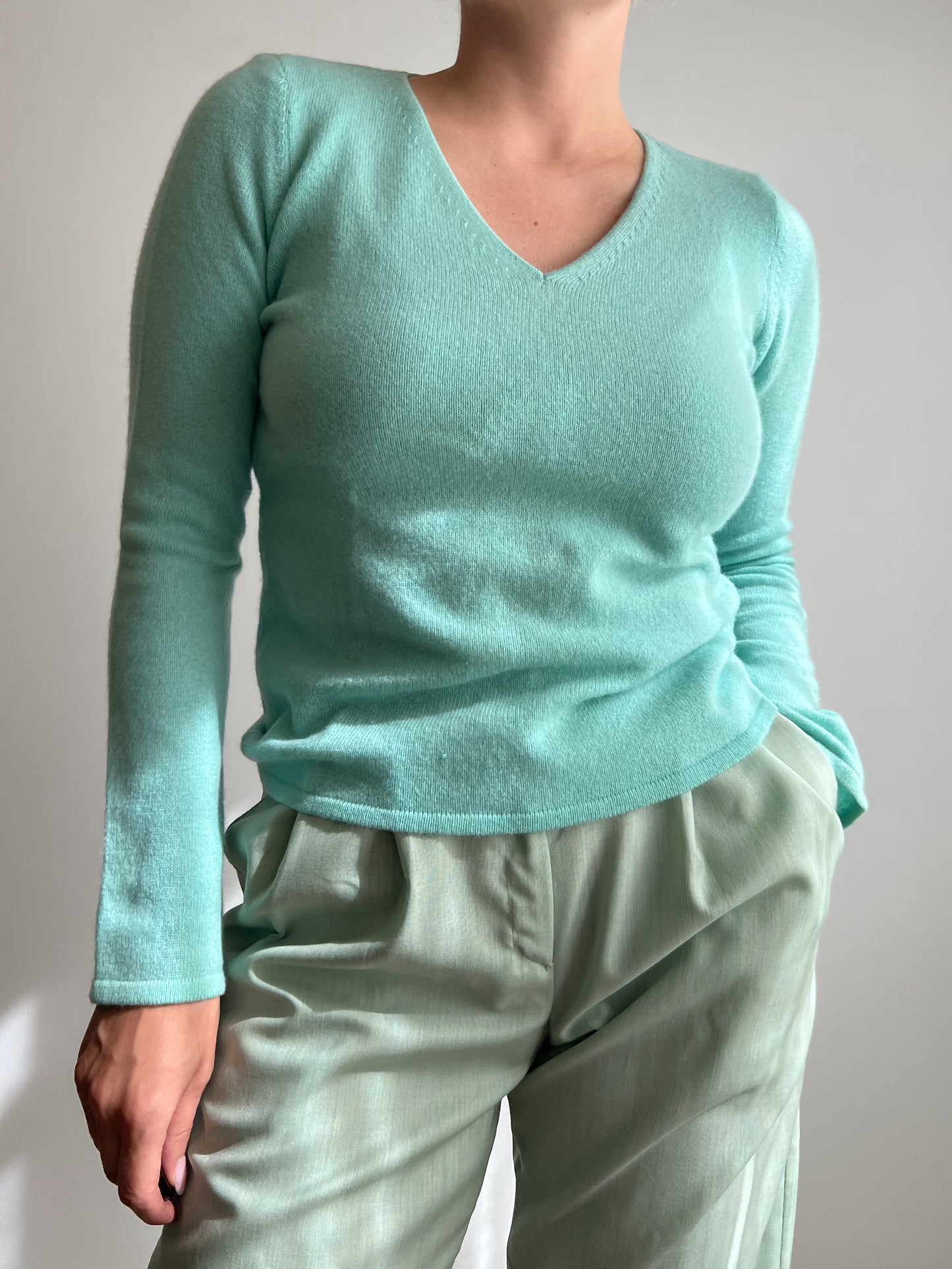 Maglione verde acqua in cashmere