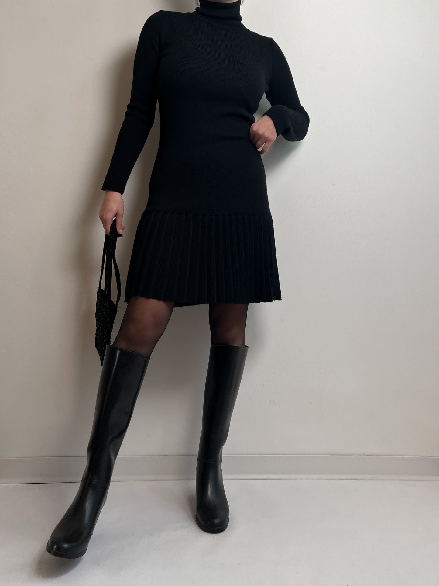 Pure merino wool black dress