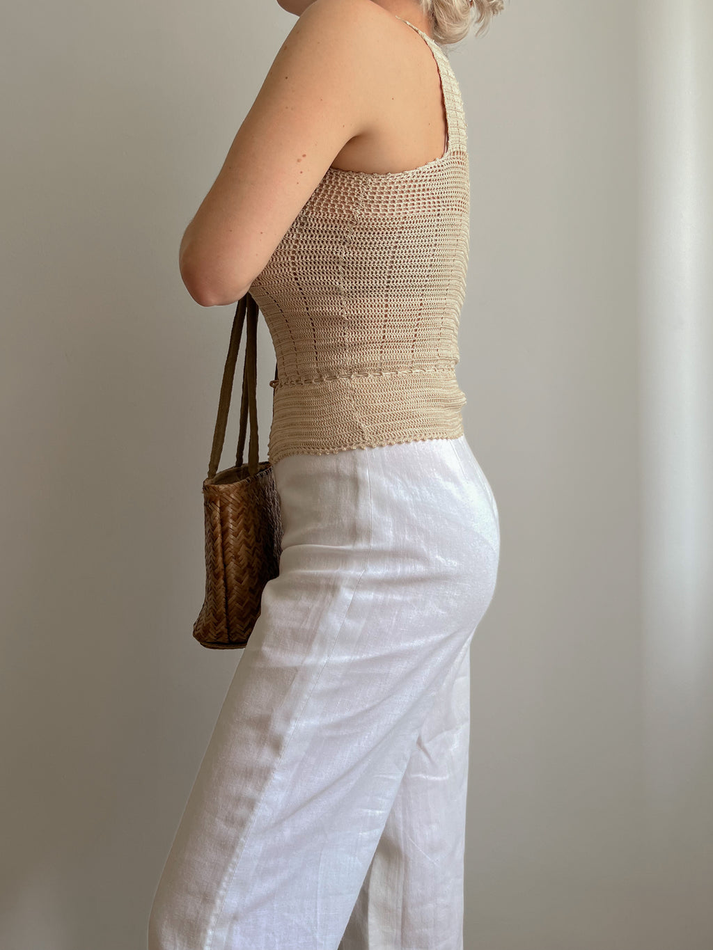 Top a uncinetto beige