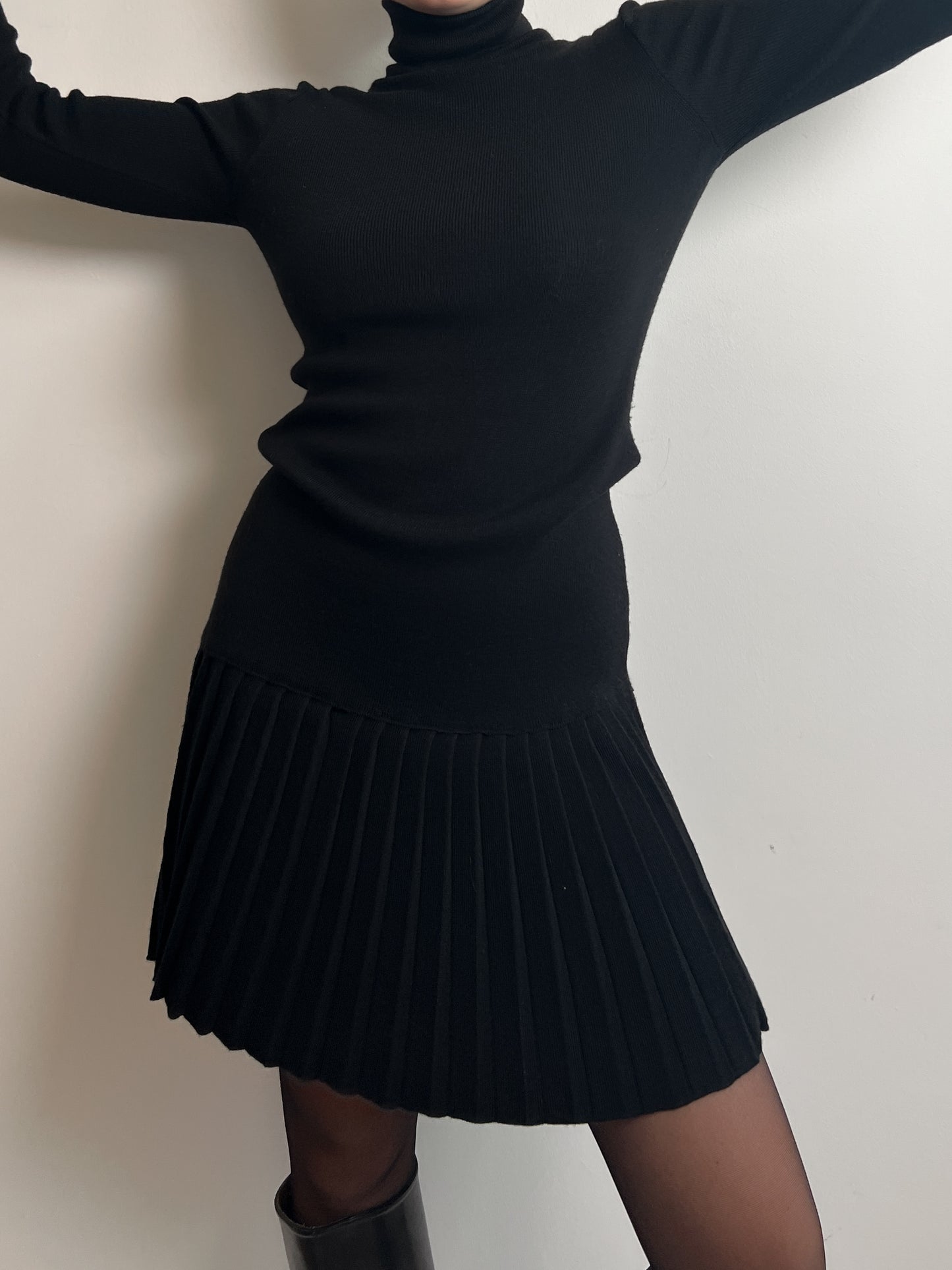 Pure merino wool black dress