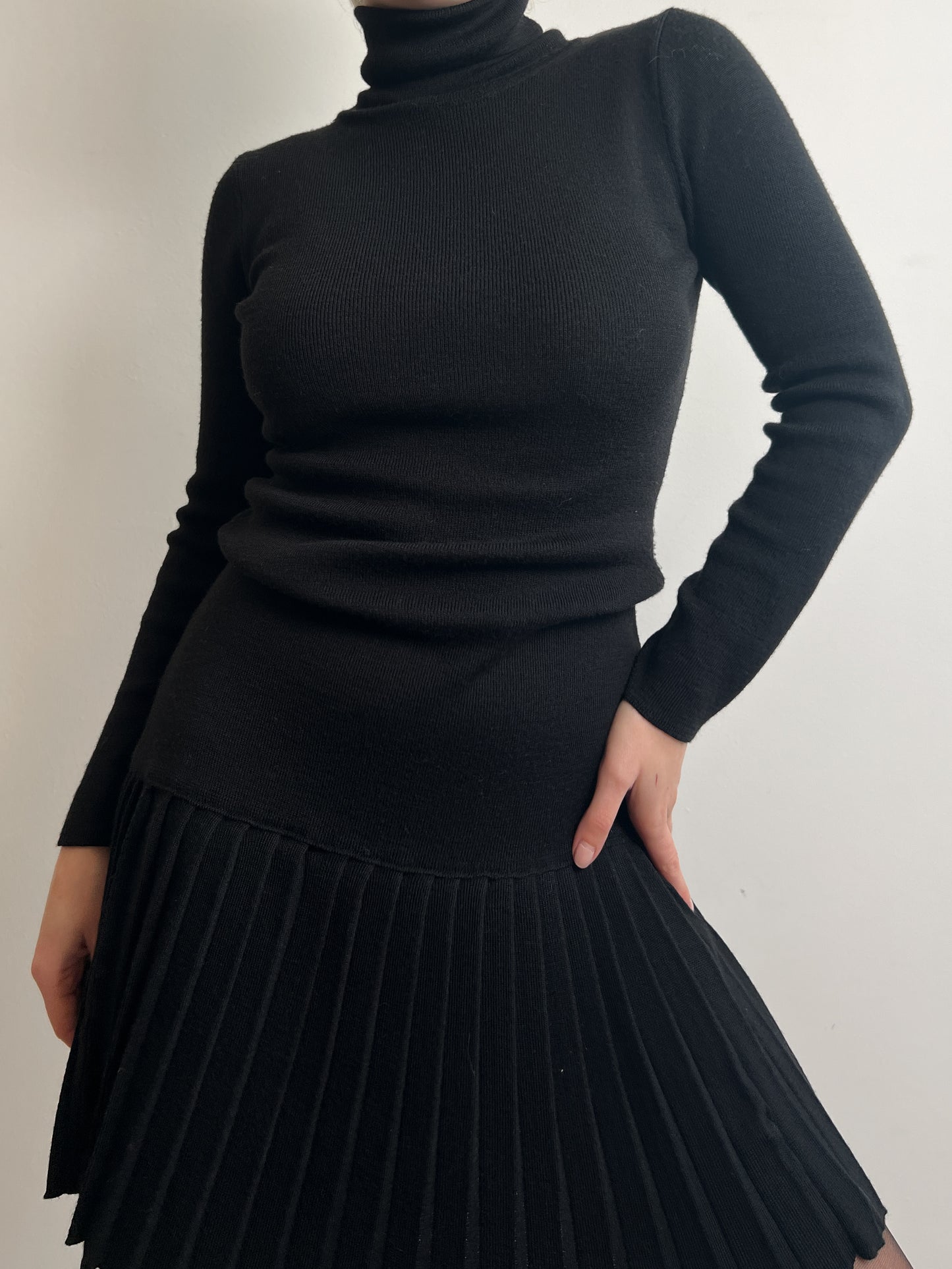 Pure merino wool black dress