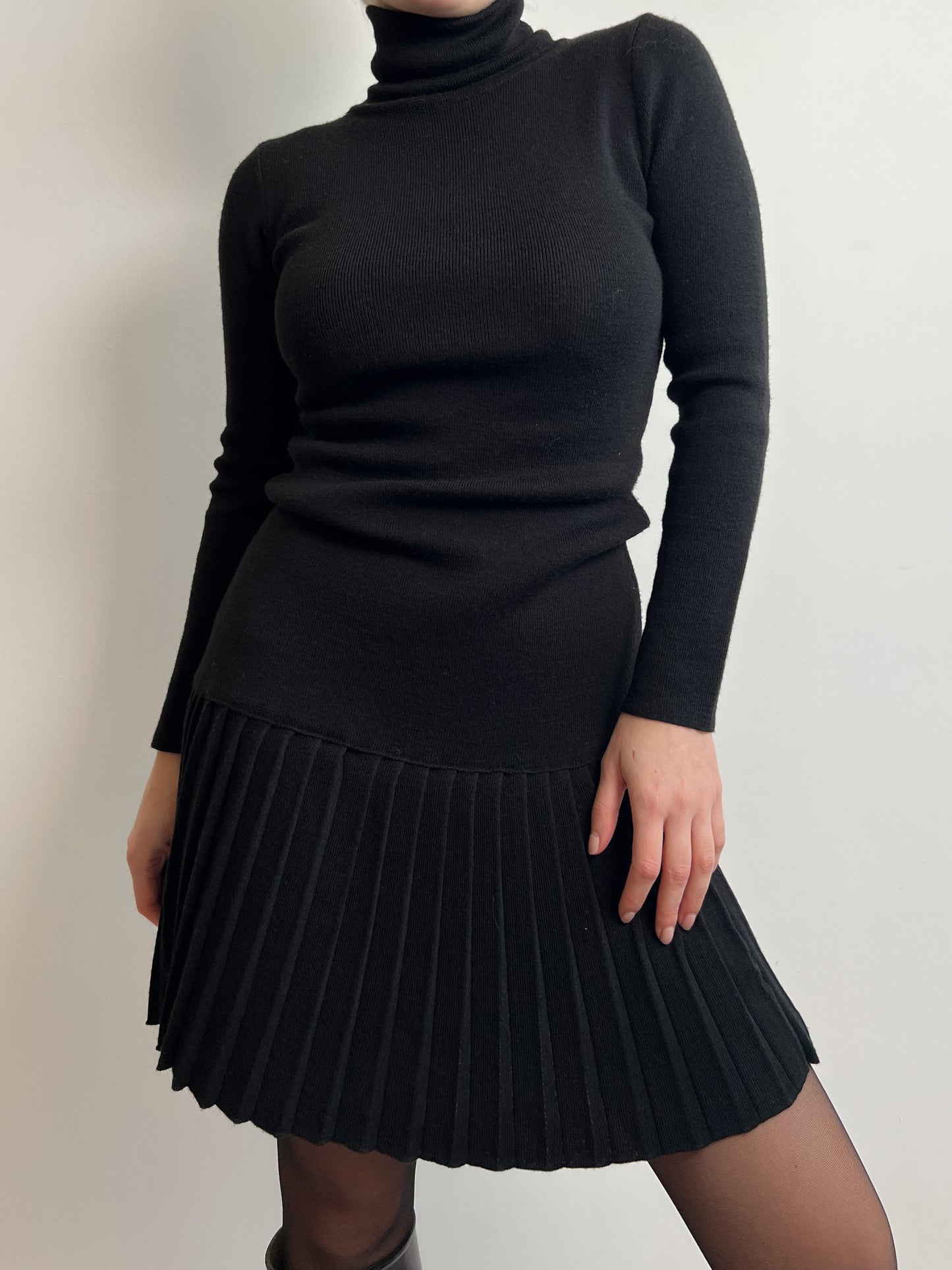 Pure merino wool black dress