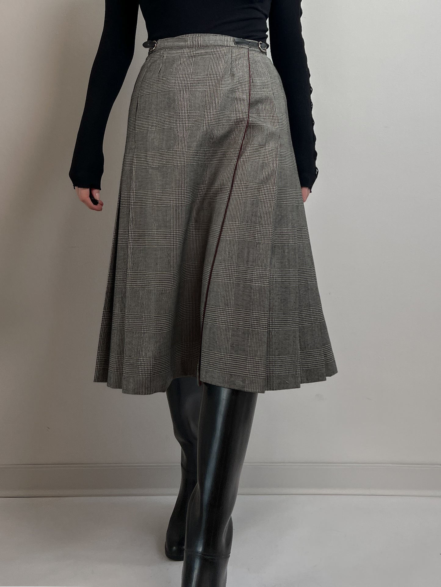 Pure wool pleated midi skirt