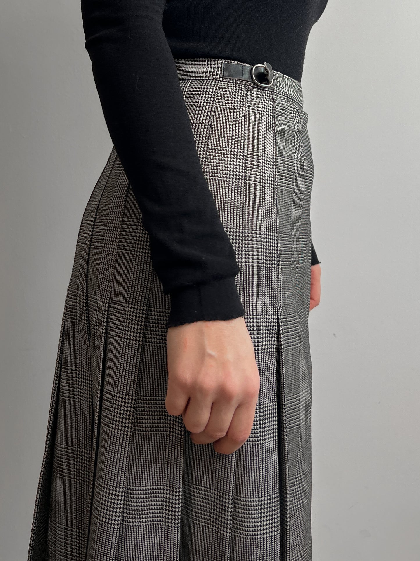 Pure wool pleated midi skirt