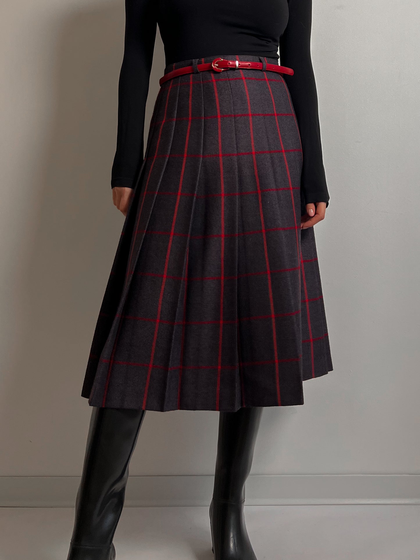 Pure wool pleated skirt