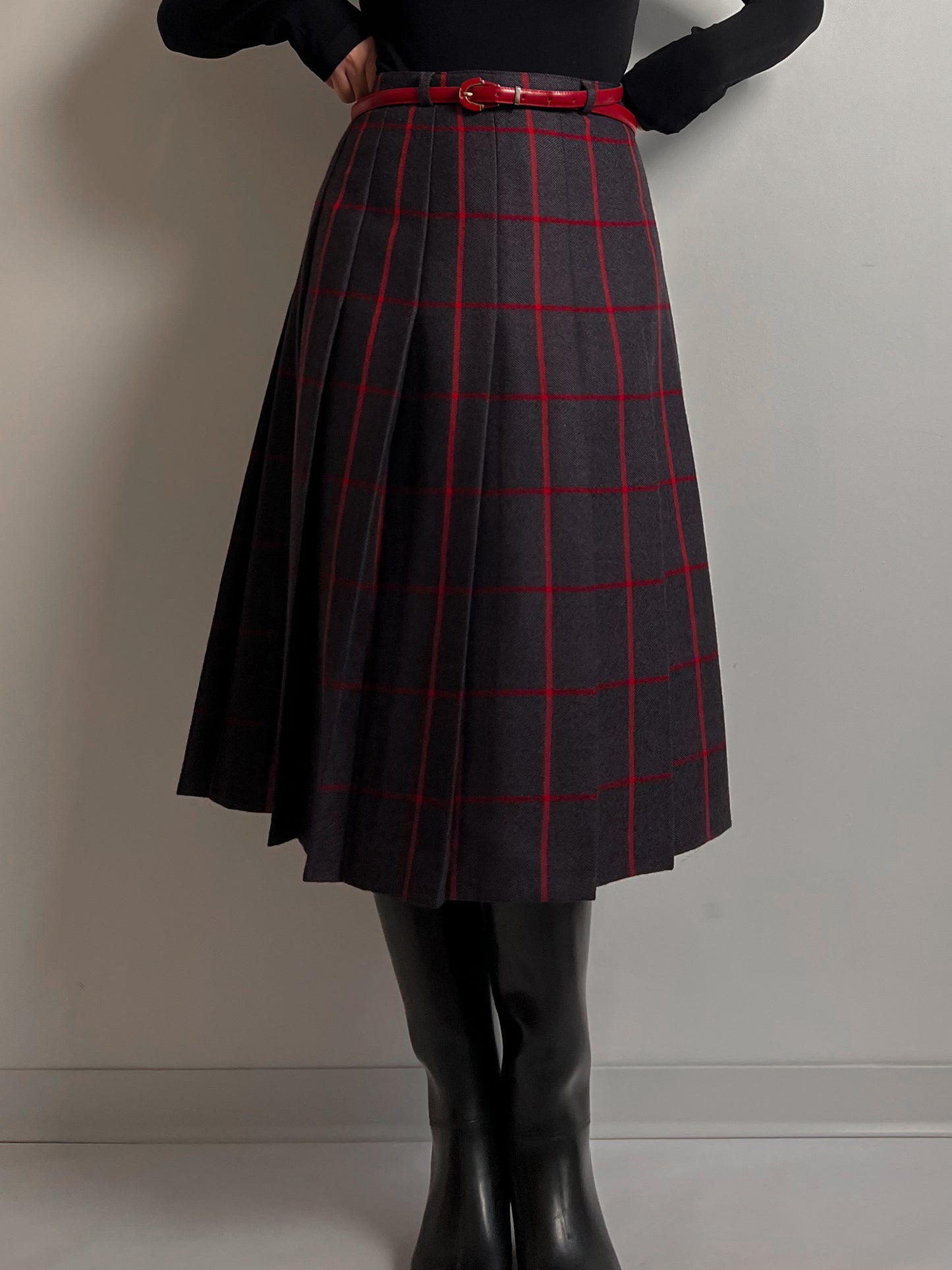 Pure wool pleated skirt