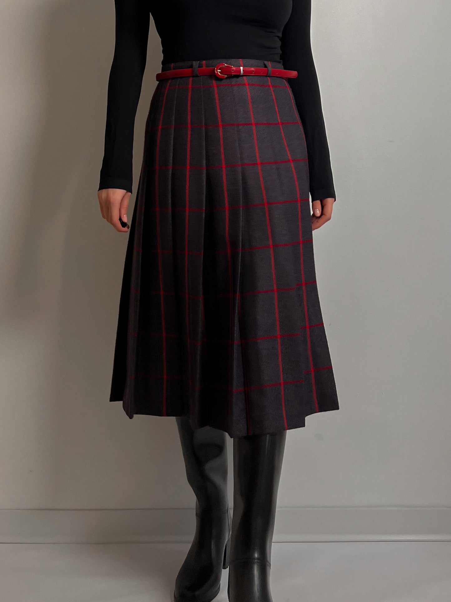 Pure wool pleated skirt