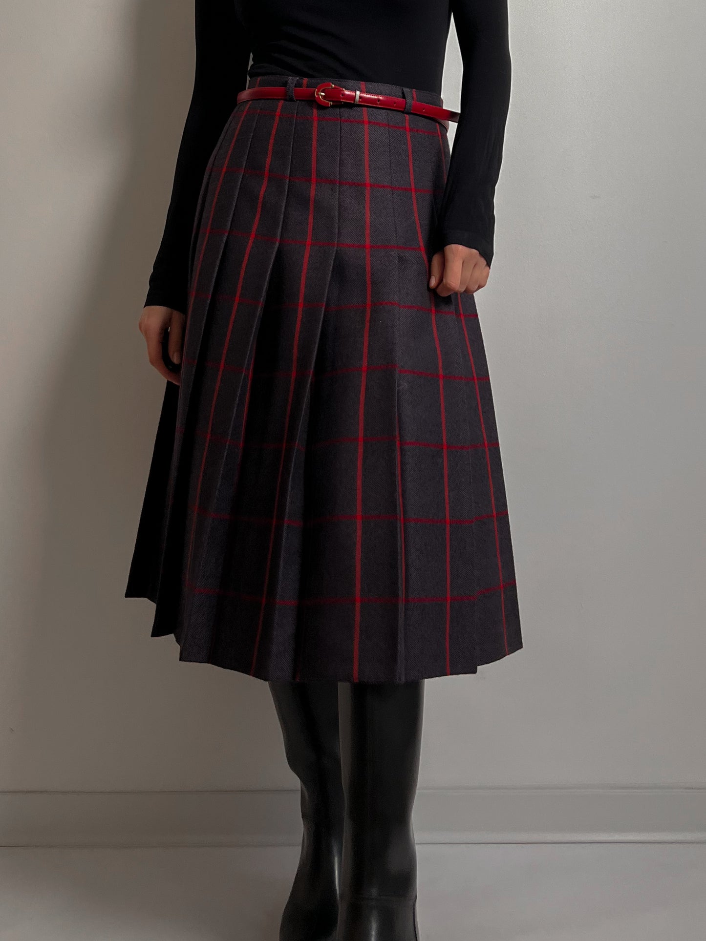 Pure wool pleated skirt