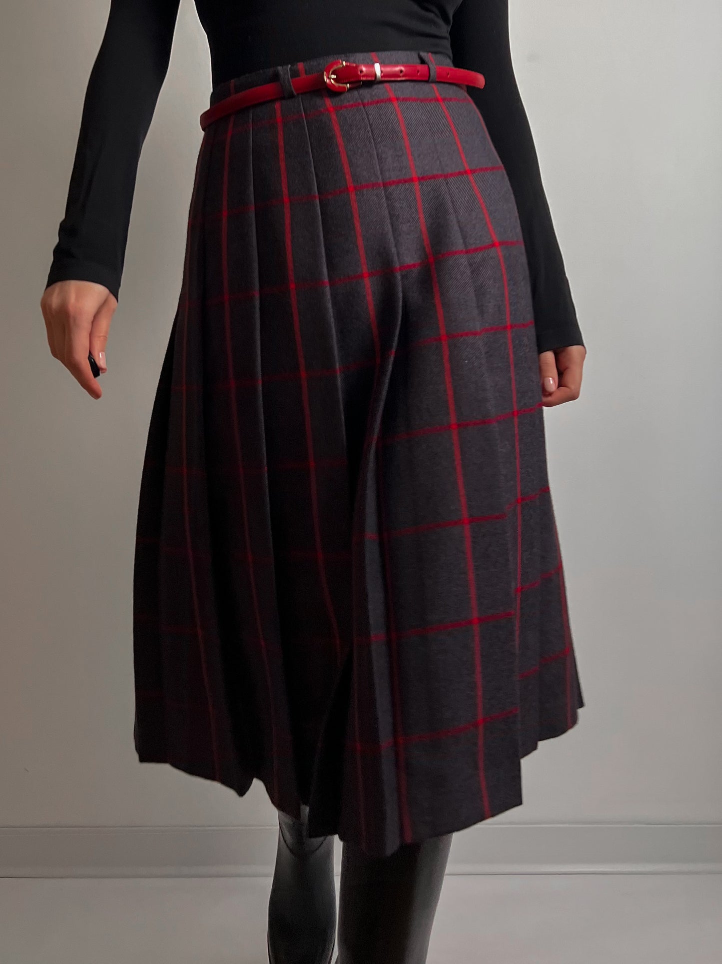 Pure wool pleated skirt