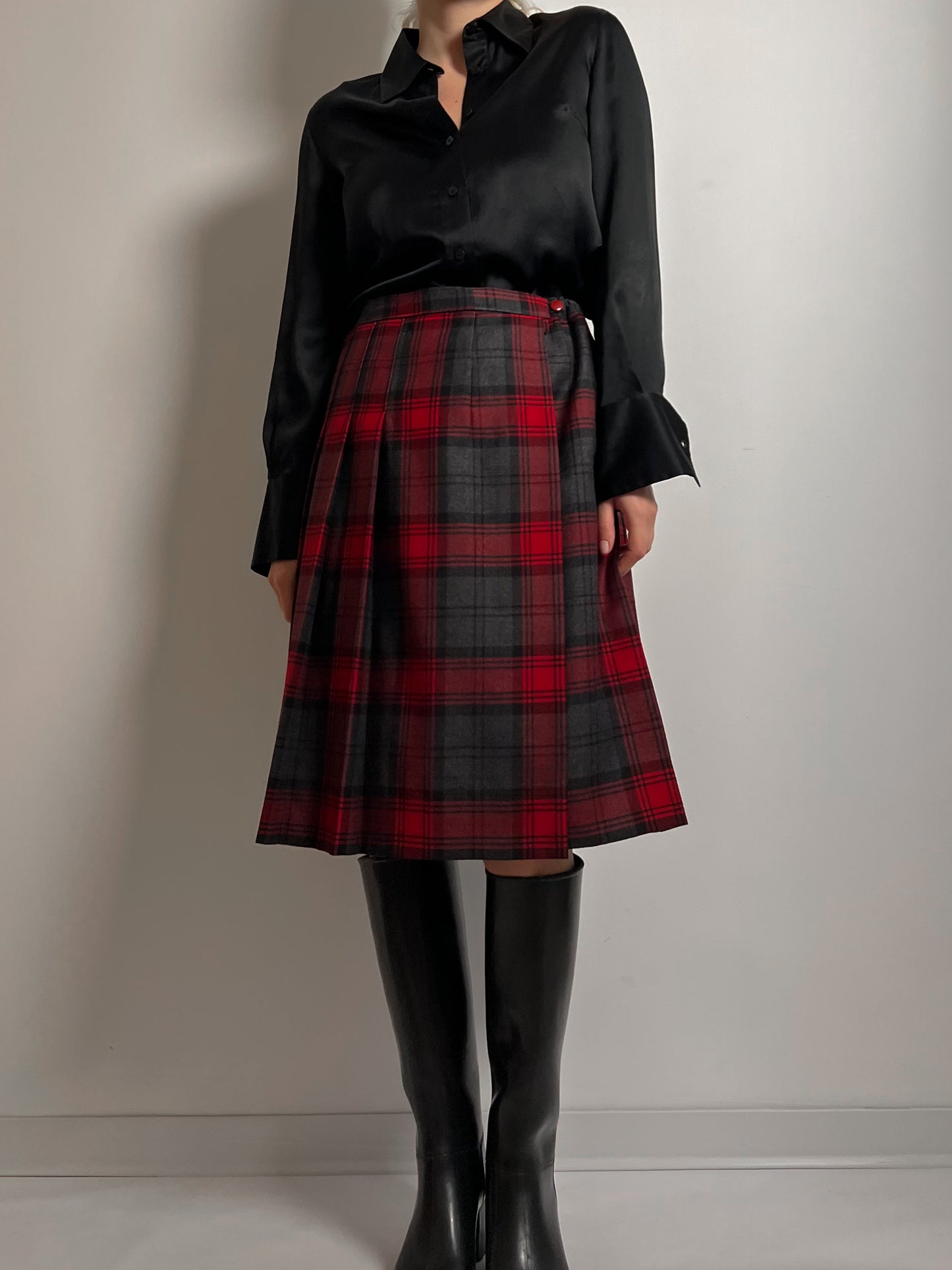 Pure wool pleated tartan skirt