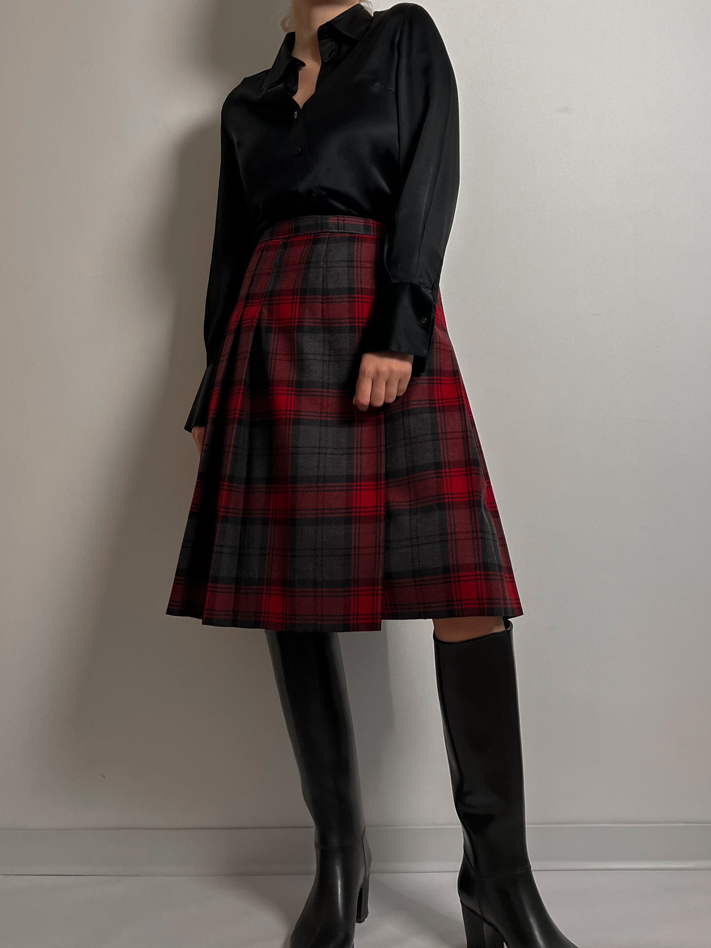 Pure wool pleated tartan skirt