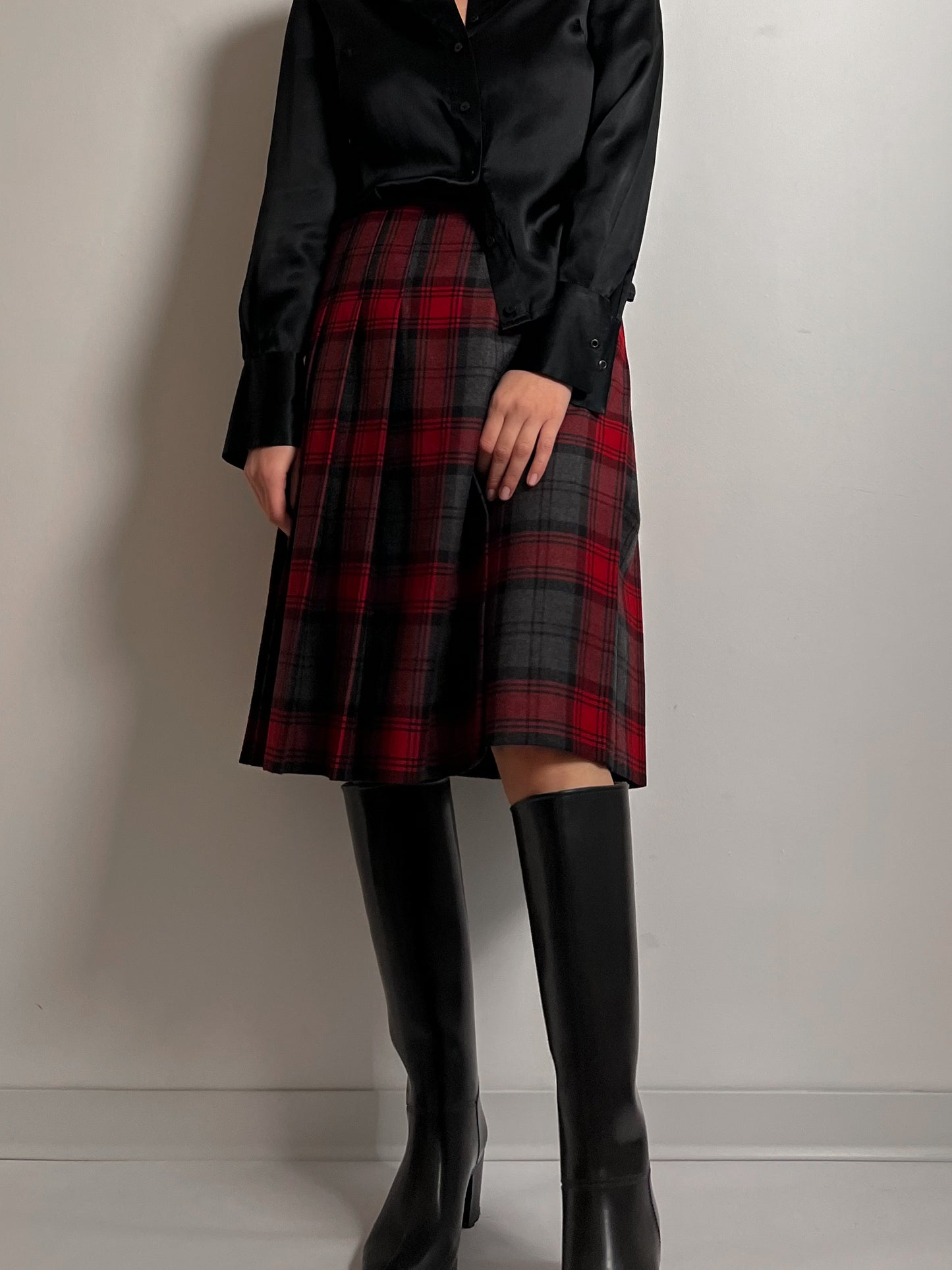 Pure wool pleated tartan skirt