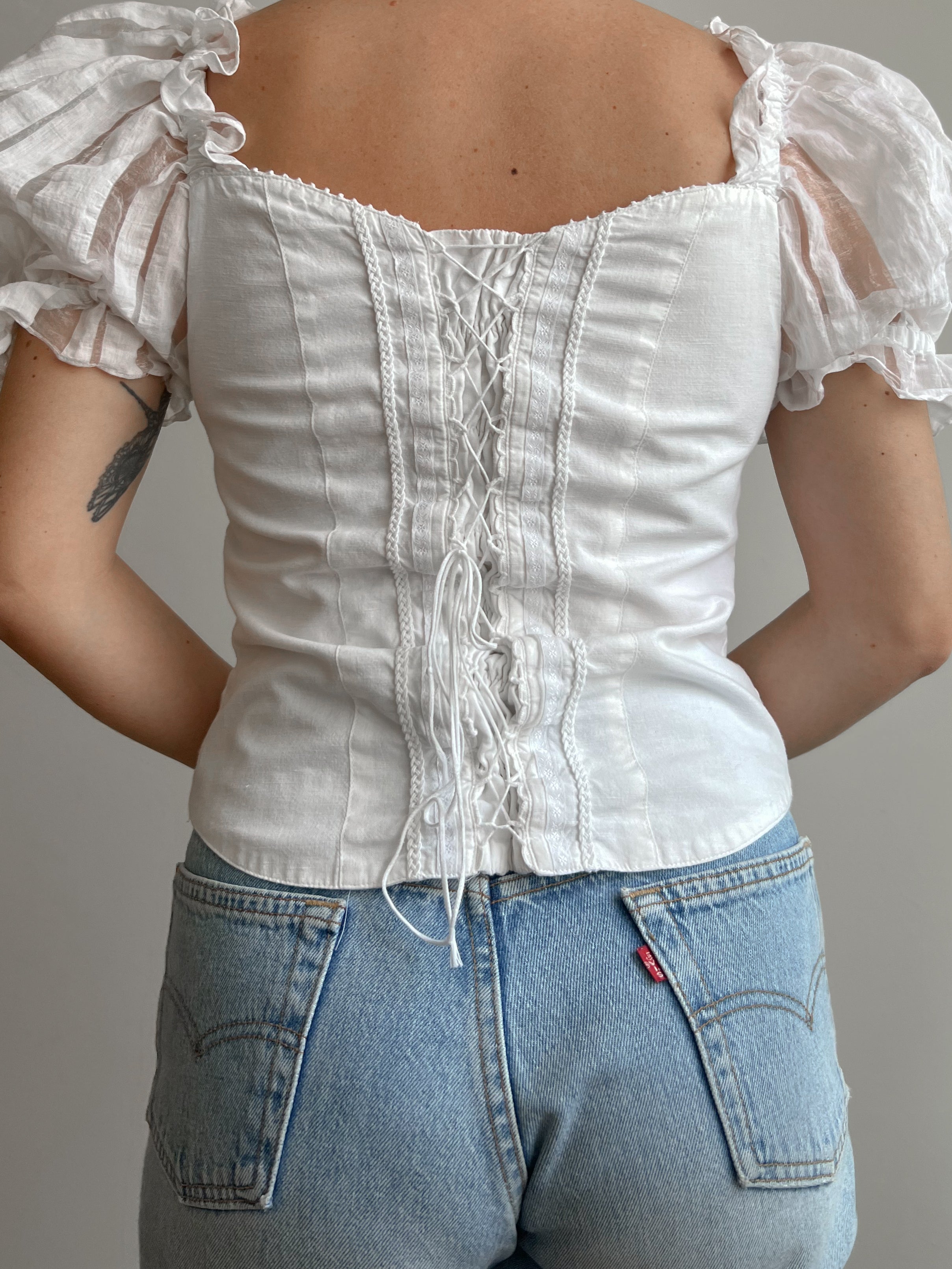 Top bianco in cotone e lino