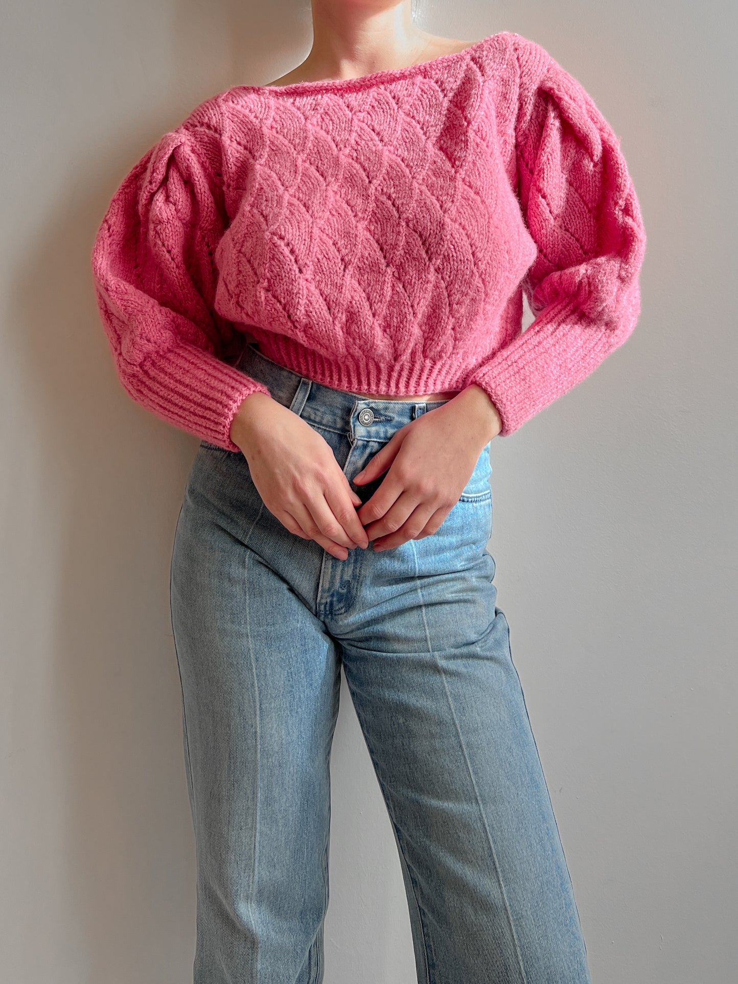 Pure wool embroidered pinky pull