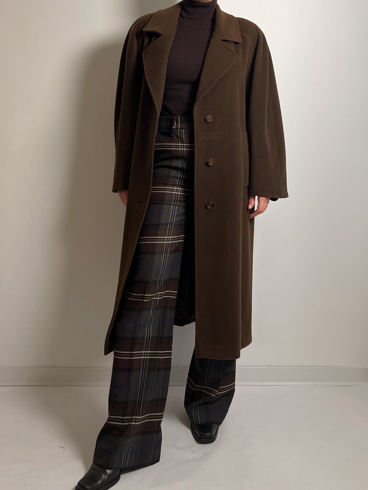 Wool and cashmere chocolate coat