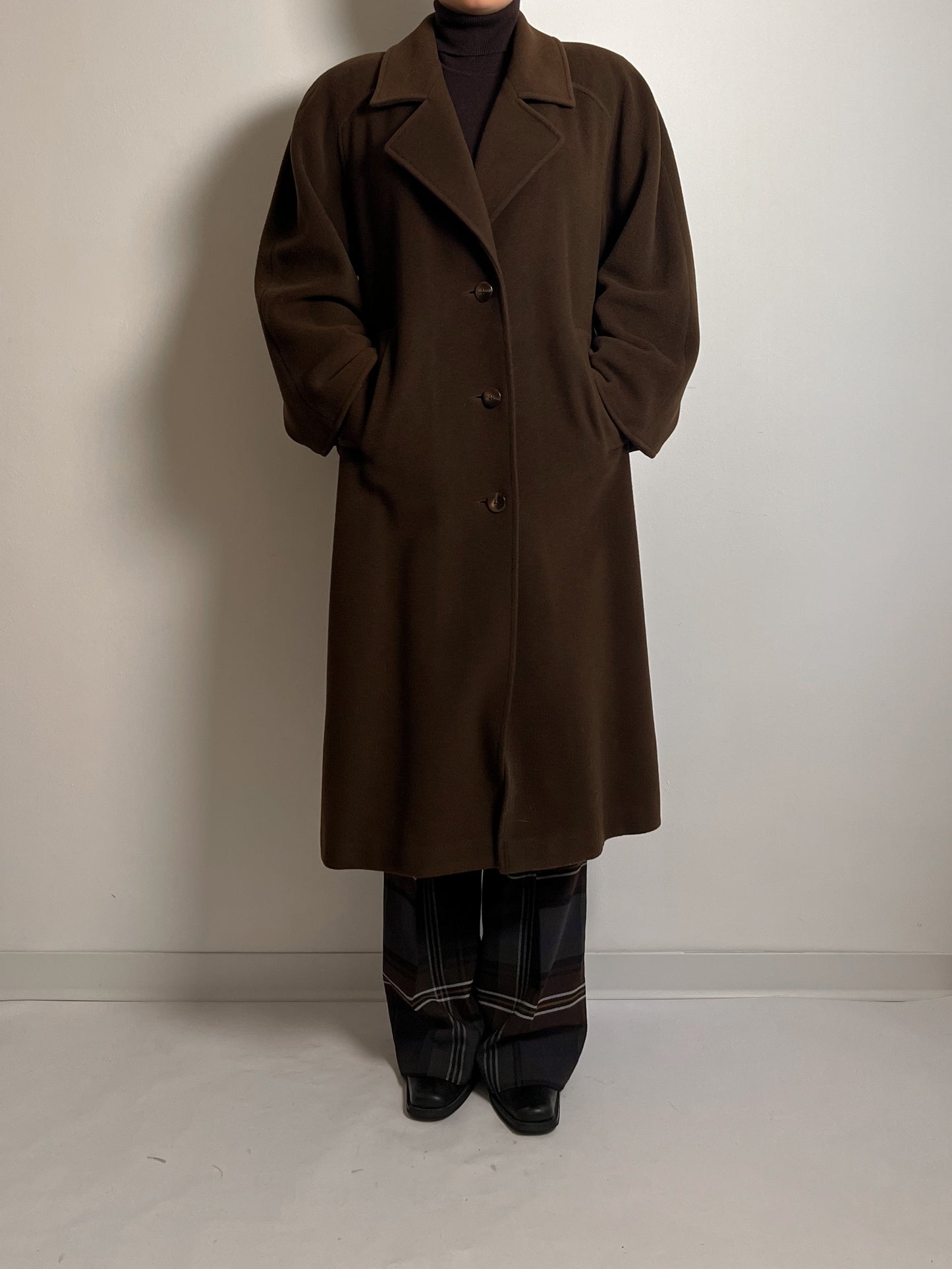 Wool and cashmere chocolate coat