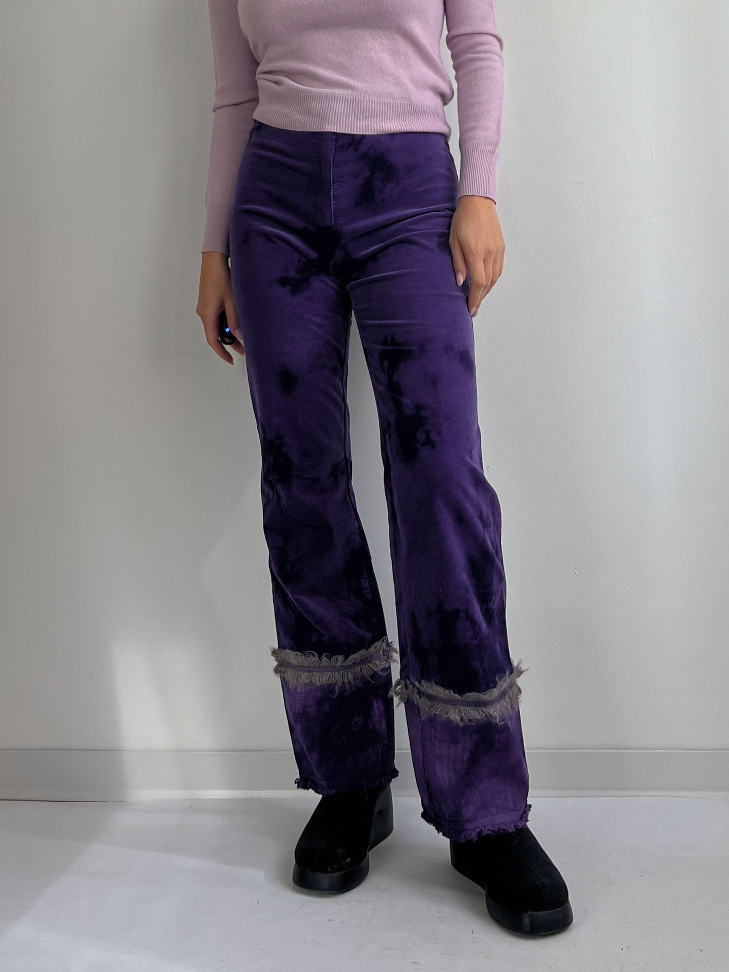 Pantaloni viola in velluto