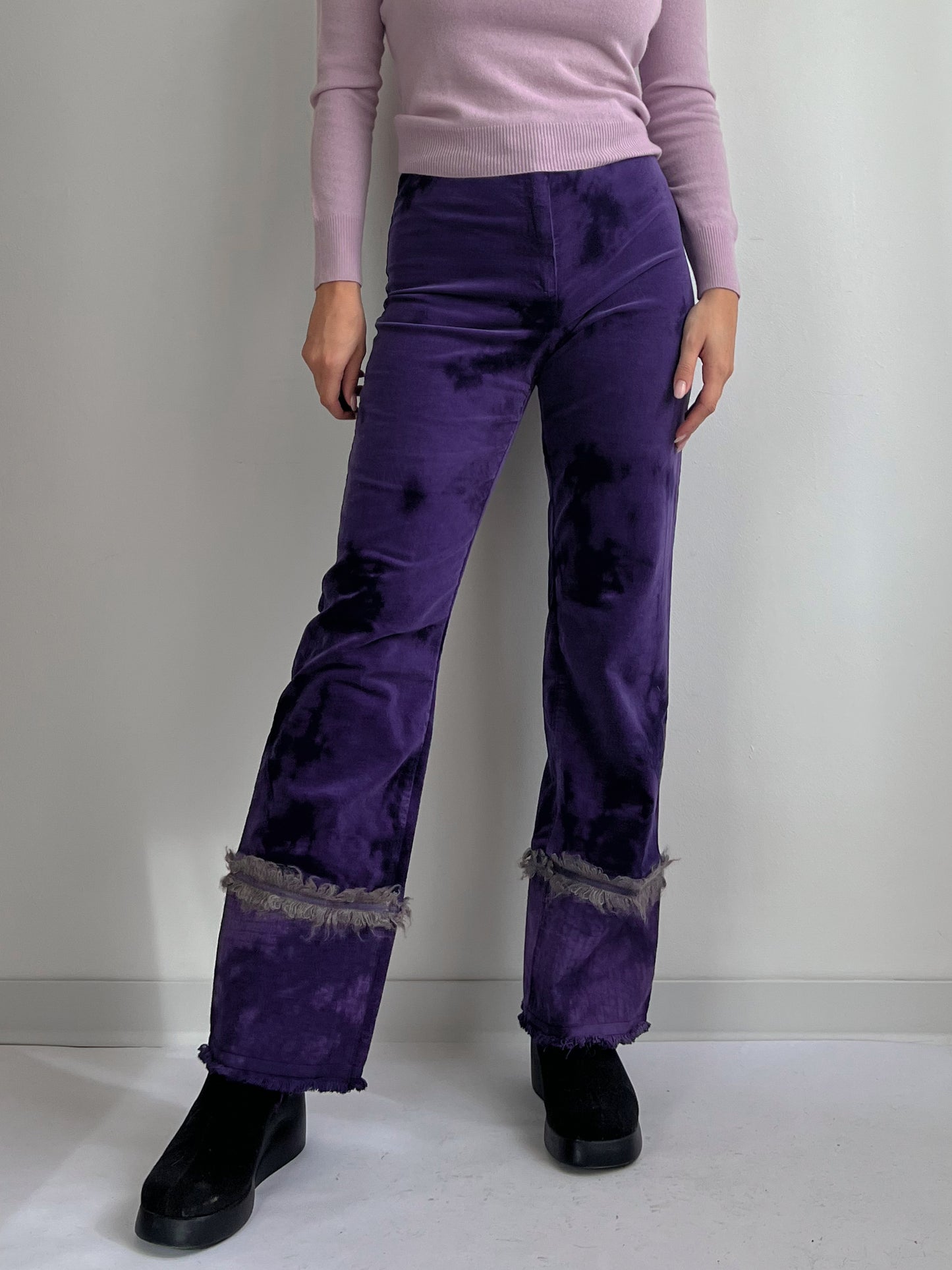 Pantaloni viola in velluto